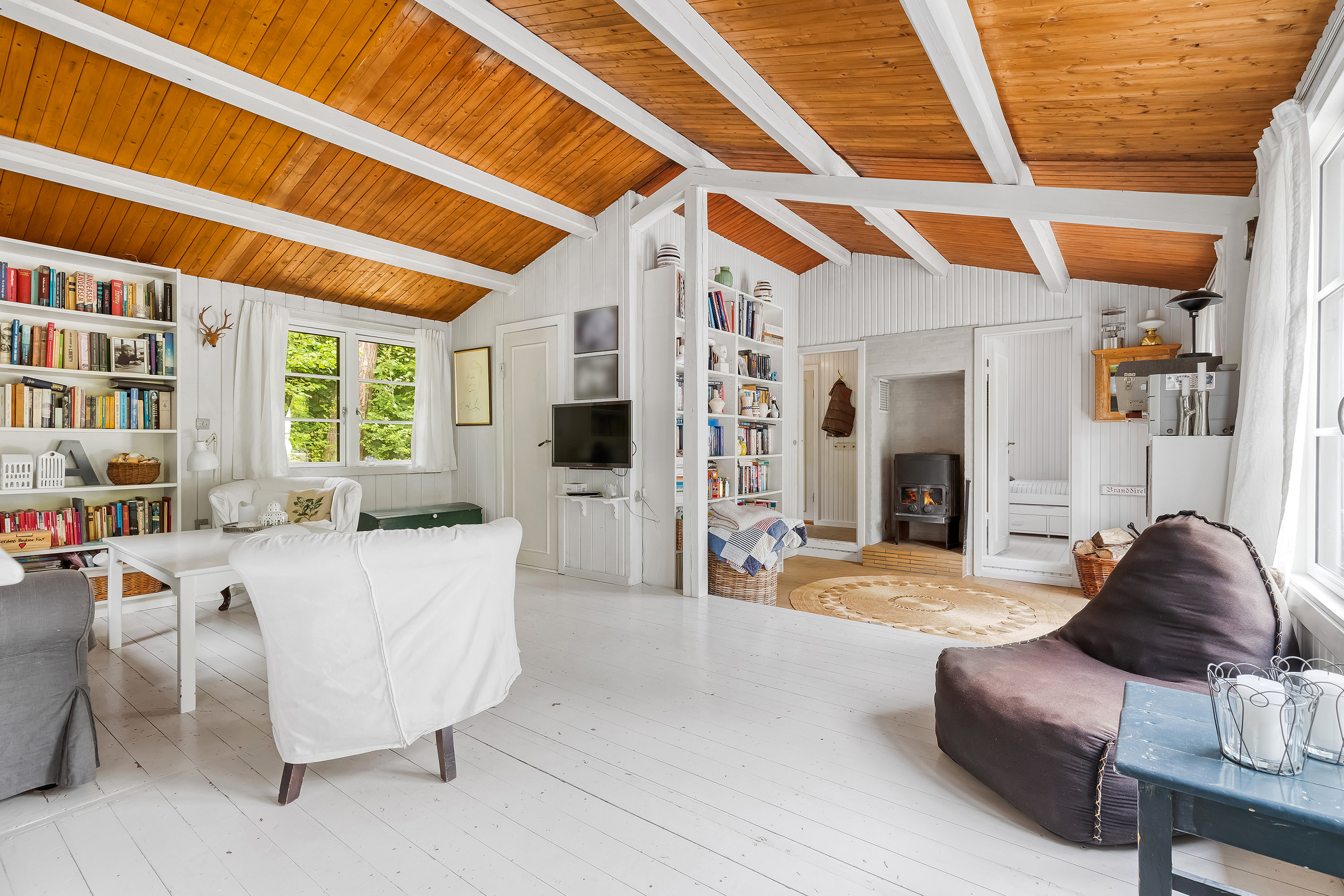 Fremhævet stue billede i fuldskærmstilstand. Billede af Tvede Linds Vej 7, Tibirke Sand, 3300 Frederiksværk