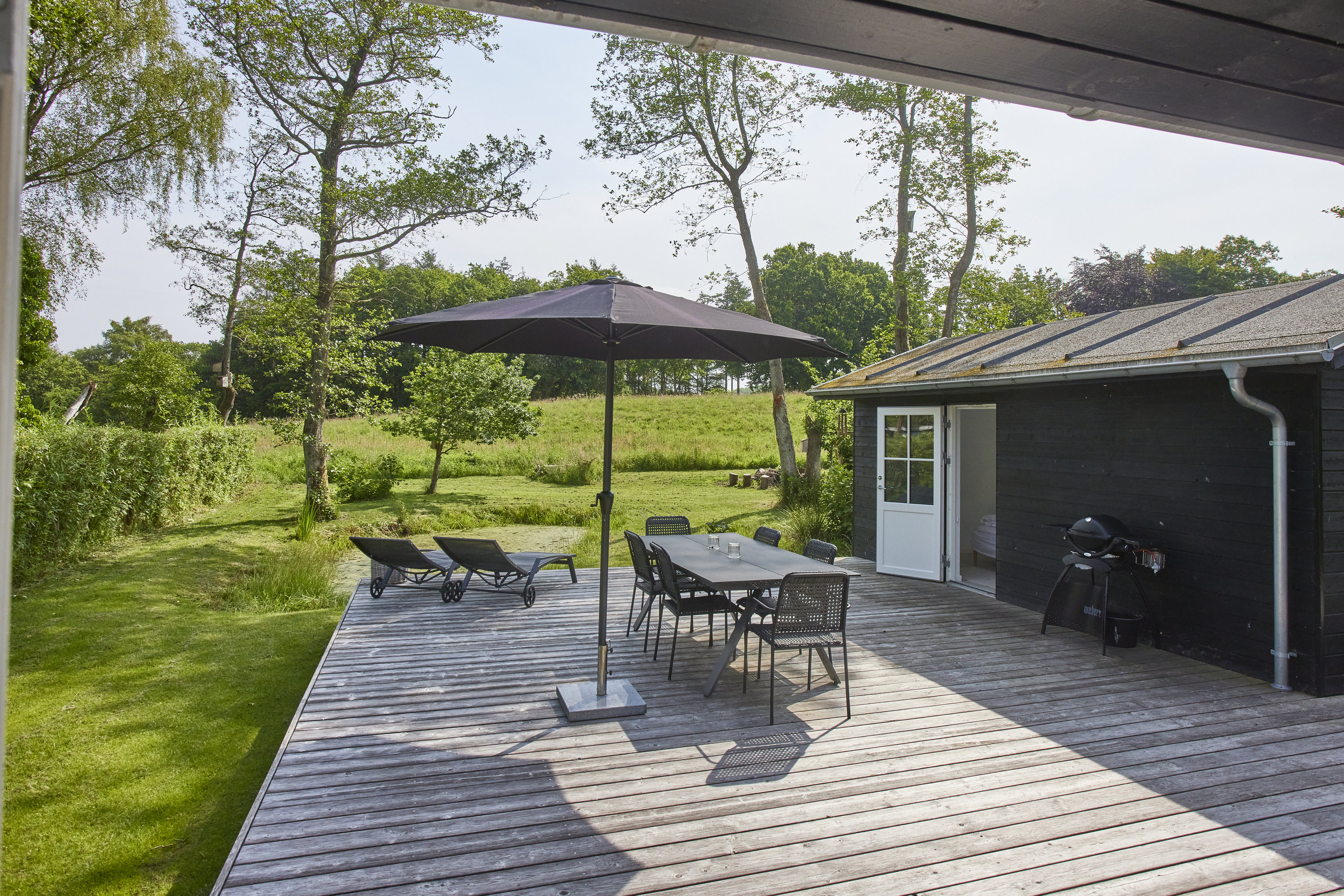Fremhævet terrasse billede i fuldskærmstilstand. Billede af Vædebrovej 16, 8660 Skanderborg