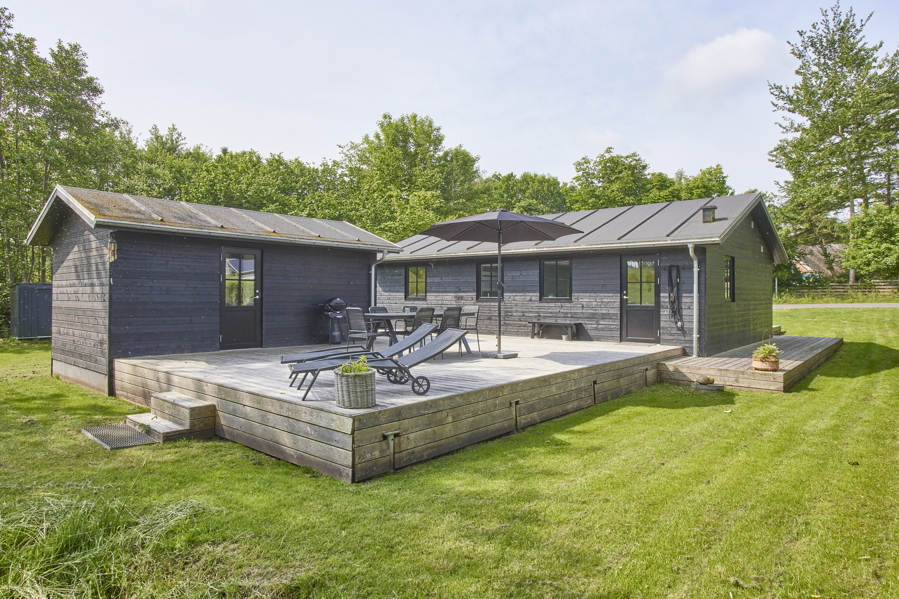 Fremhævet terrasse billede i fuldskærmstilstand. Billede af Vædebrovej 16, 8660 Skanderborg