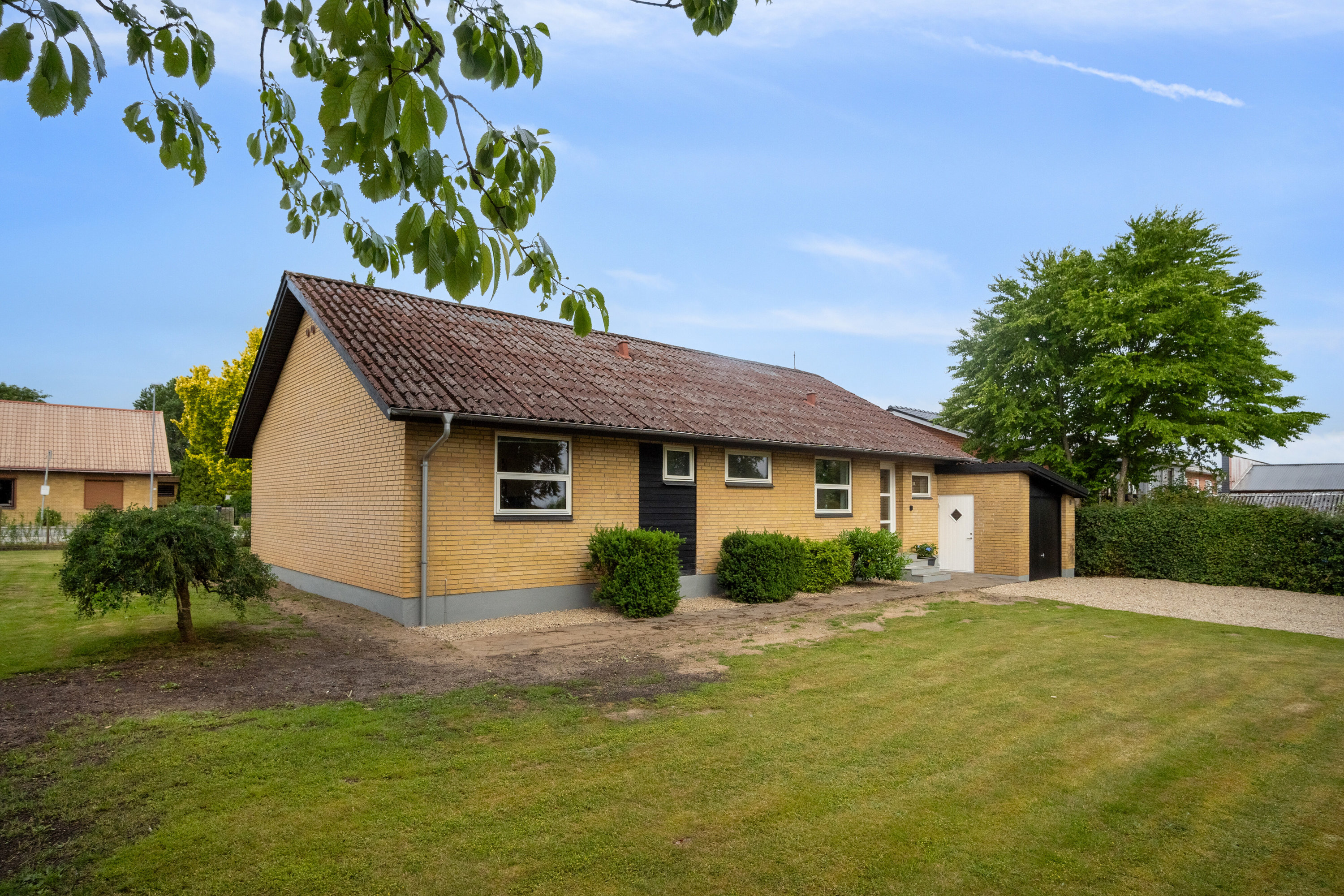 Villa: Set fra haven på Doritshave 15, 6040 Egtved