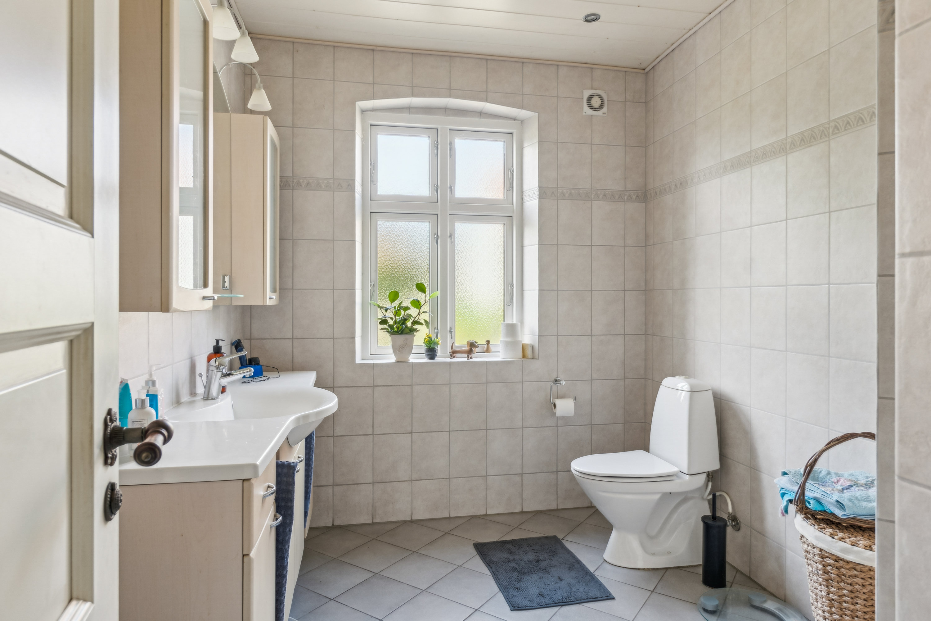 Fremhævet badeværelse billede i fuldskærmstilstand. Billede af Vinde Helsingevej 38, 4281 Gørlev