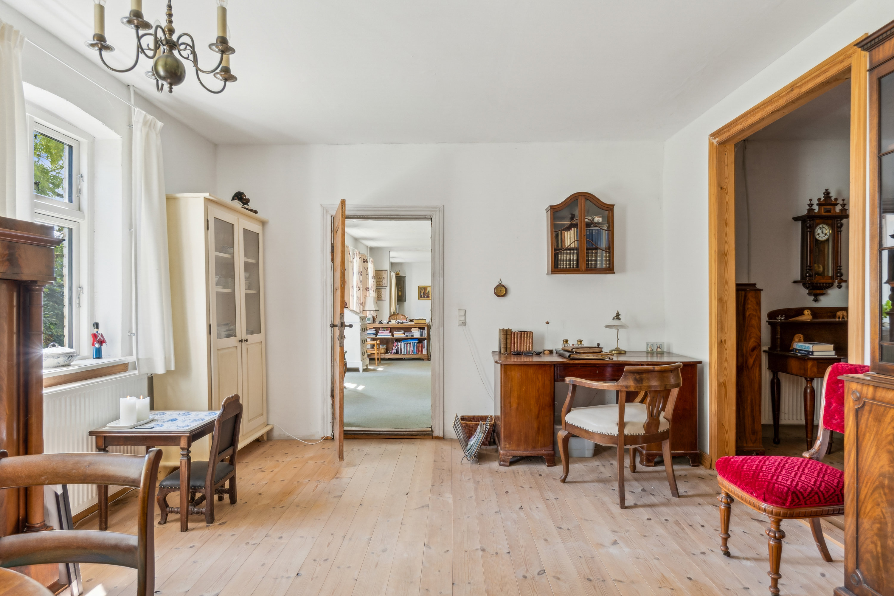 Fremhævet stue billede i fuldskærmstilstand. Billede af Vinde Helsingevej 38, 4281 Gørlev