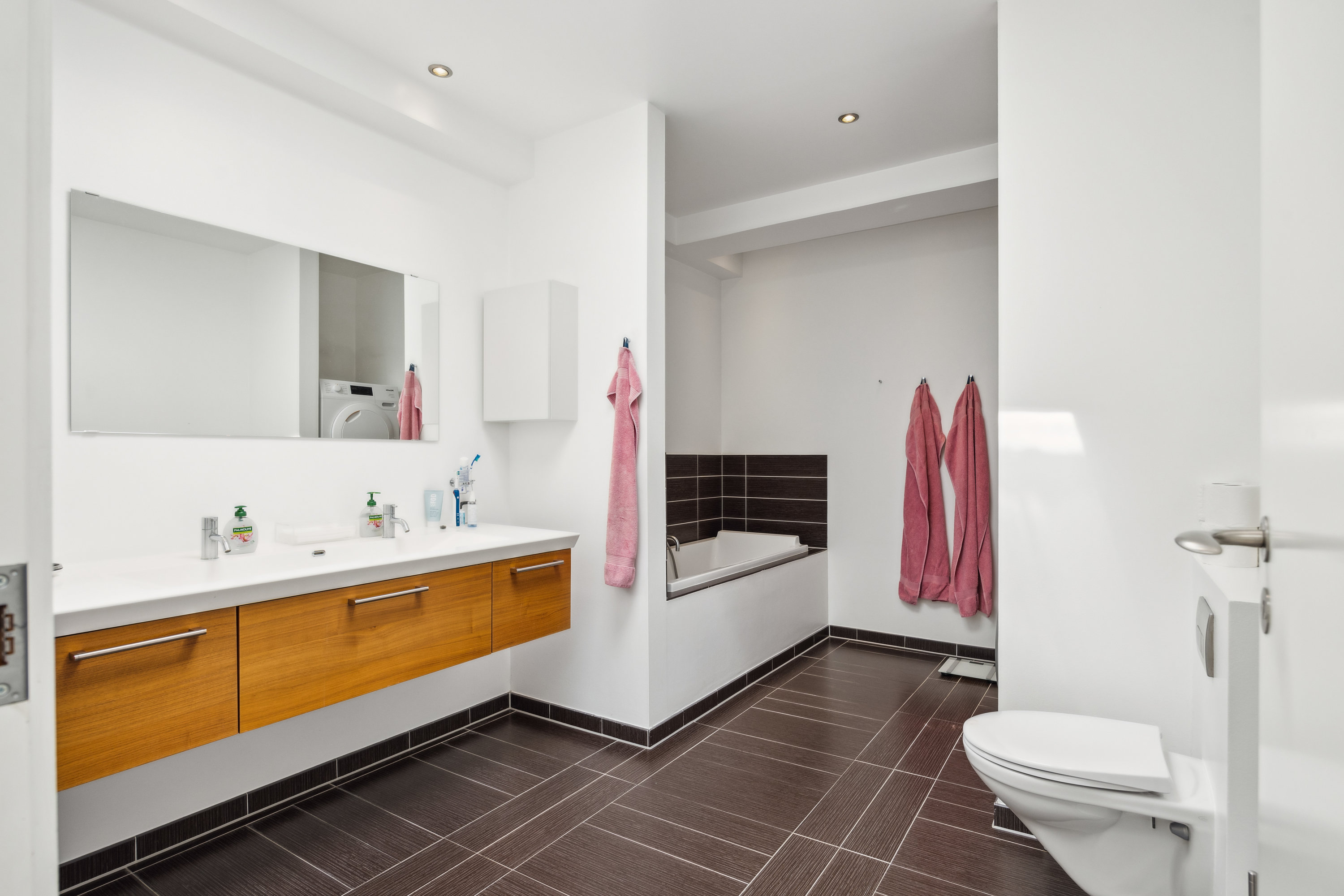 Fremhævet badeværelse billede i fuldskærmstilstand. Billede af Gentoftegade 35, 2. 1., 2820 Gentofte