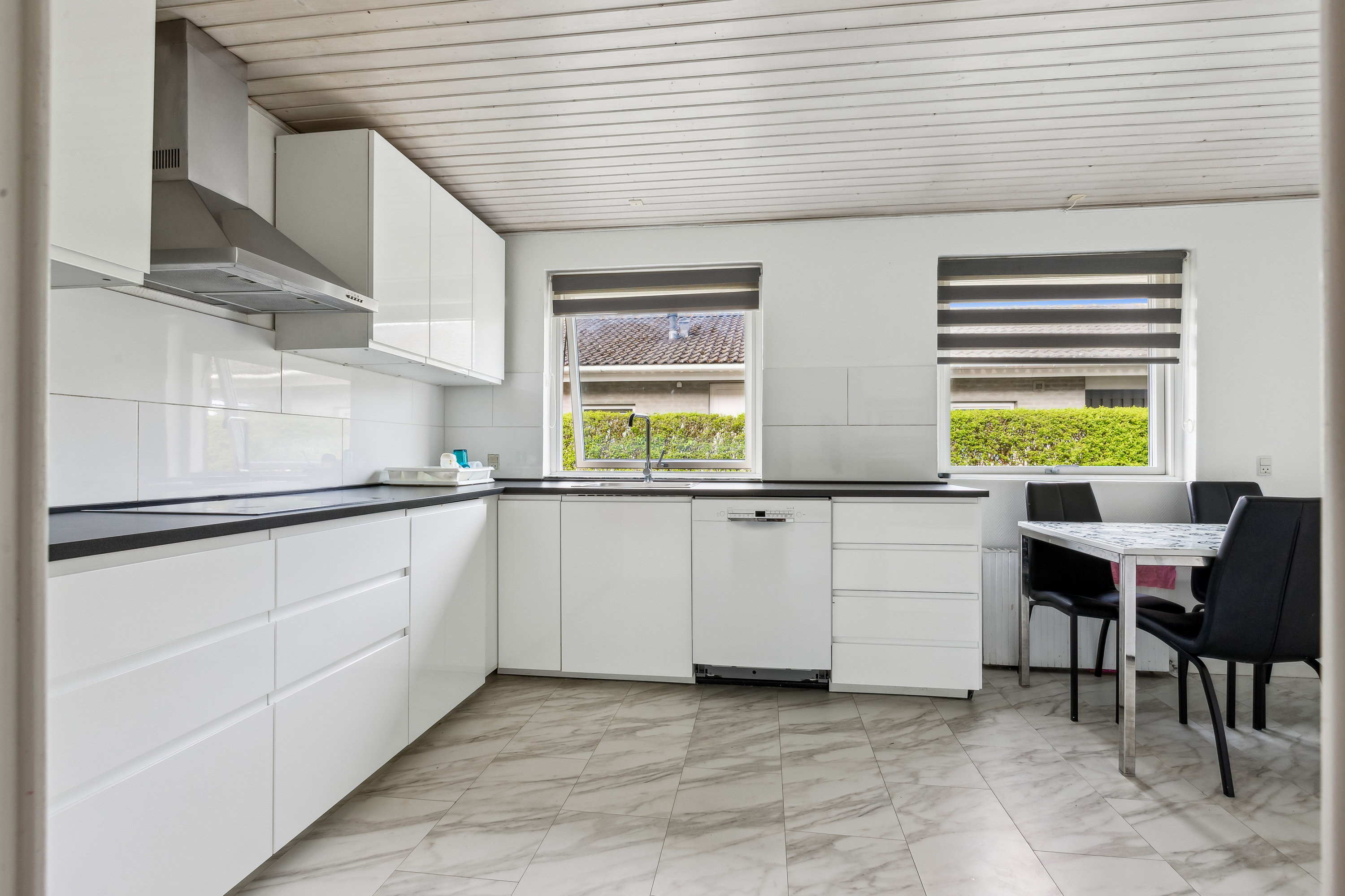 Fremhævet køkken billede i fuldskærmstilstand. Billede af Alkmaar Alle 9, 2791 Dragør