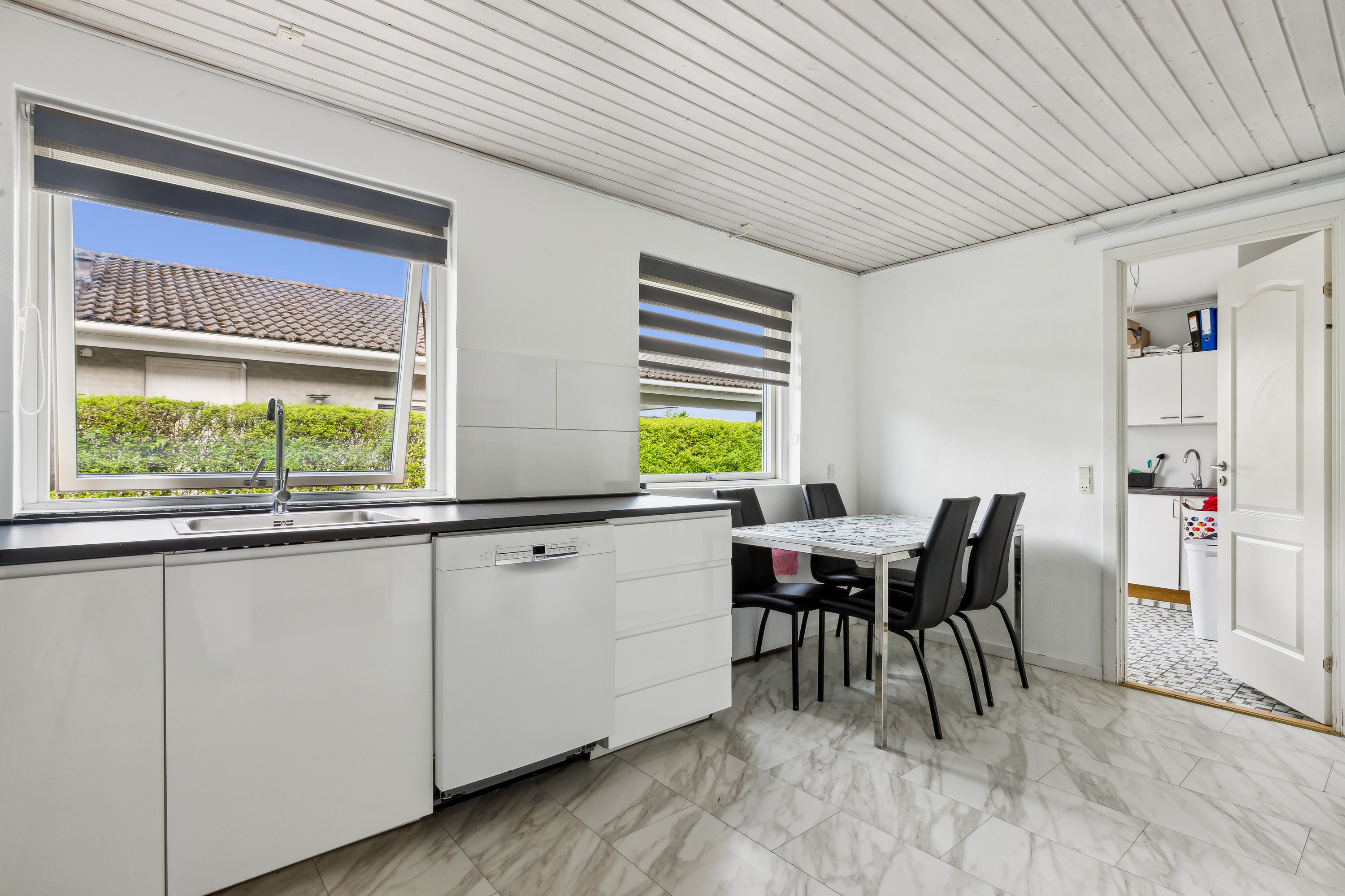 Fremhævet køkken billede i fuldskærmstilstand. Billede af Alkmaar Alle 9, 2791 Dragør