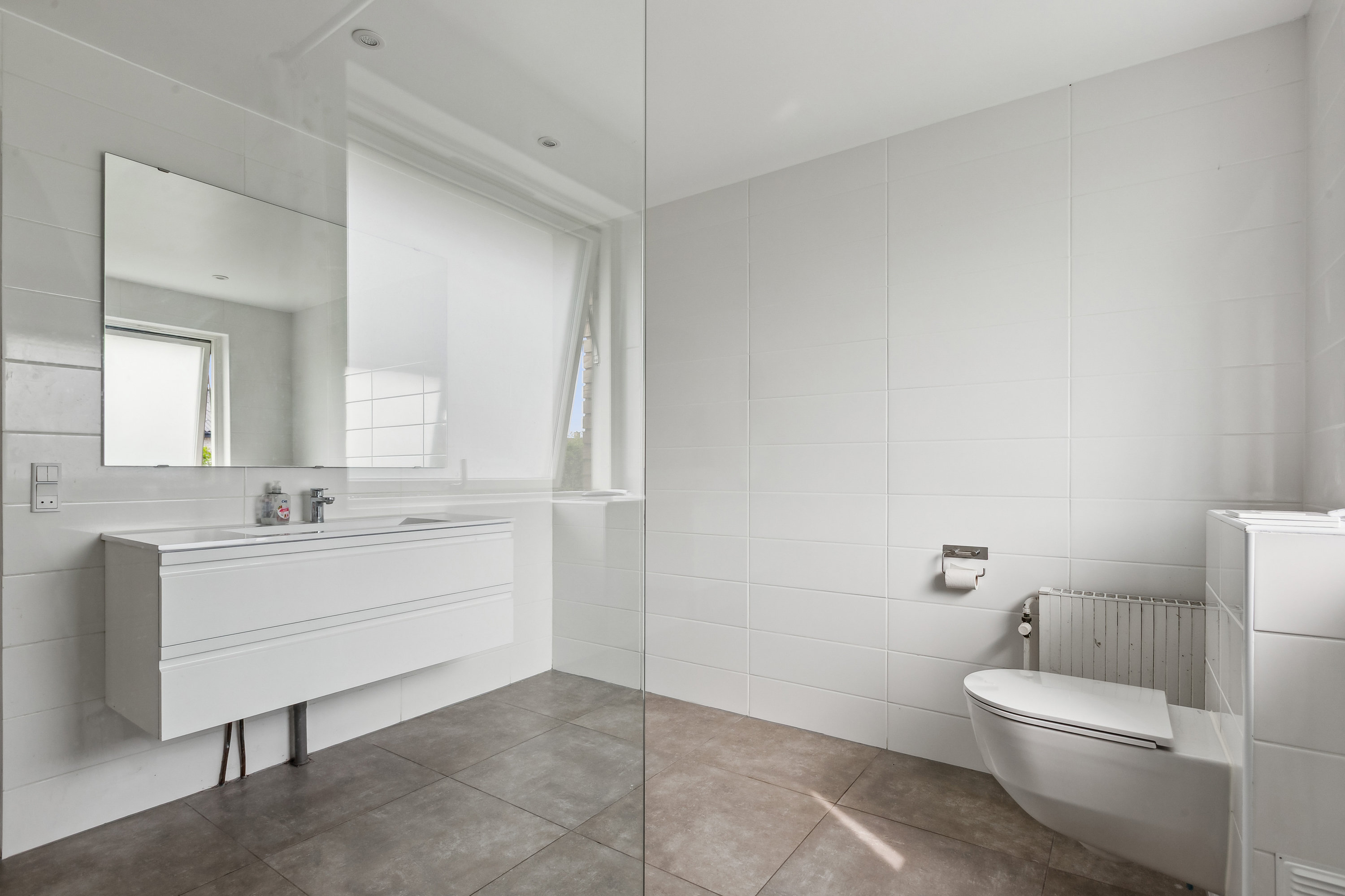 Fremhævet badeværelse billede i fuldskærmstilstand. Billede af Alkmaar Alle 9, 2791 Dragør