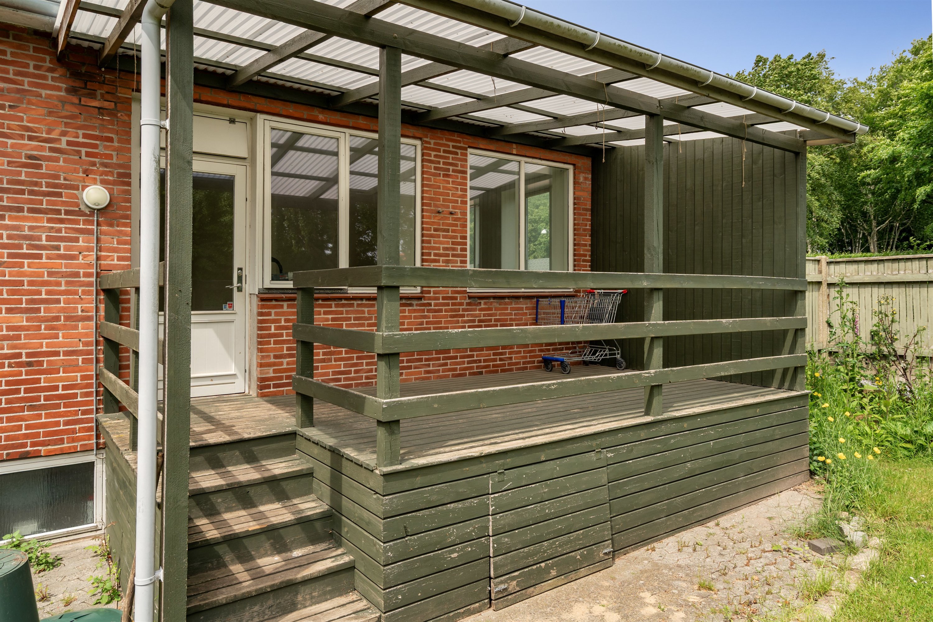 Fremhævet overdækket terrasse billede i fuldskærmstilstand. Billede af Kirkegade 209A, 6700 Esbjerg