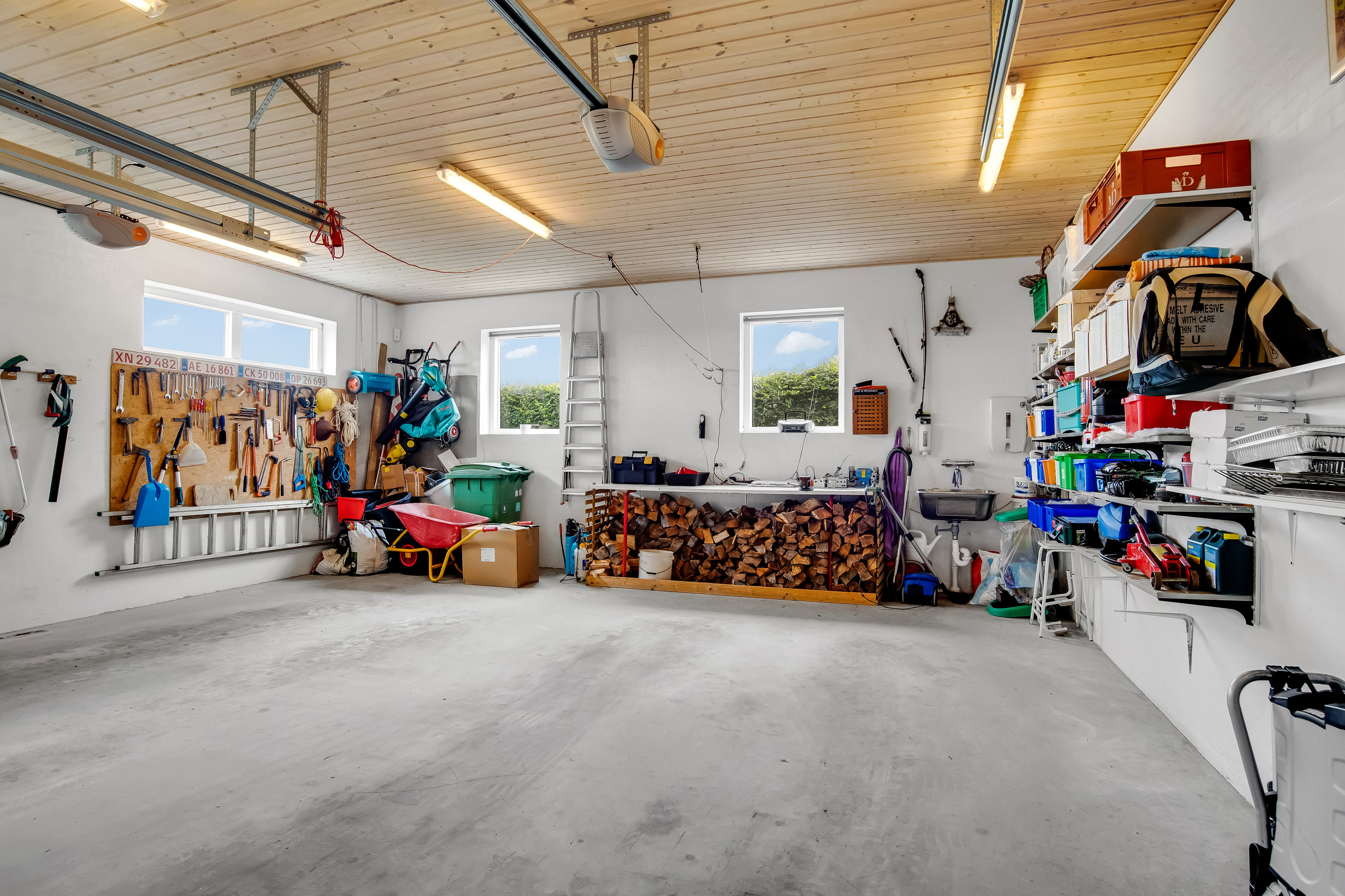 Fremhævet garage billede i fuldskærmstilstand. Billede af Kjelding Høj 34, 7600 Struer