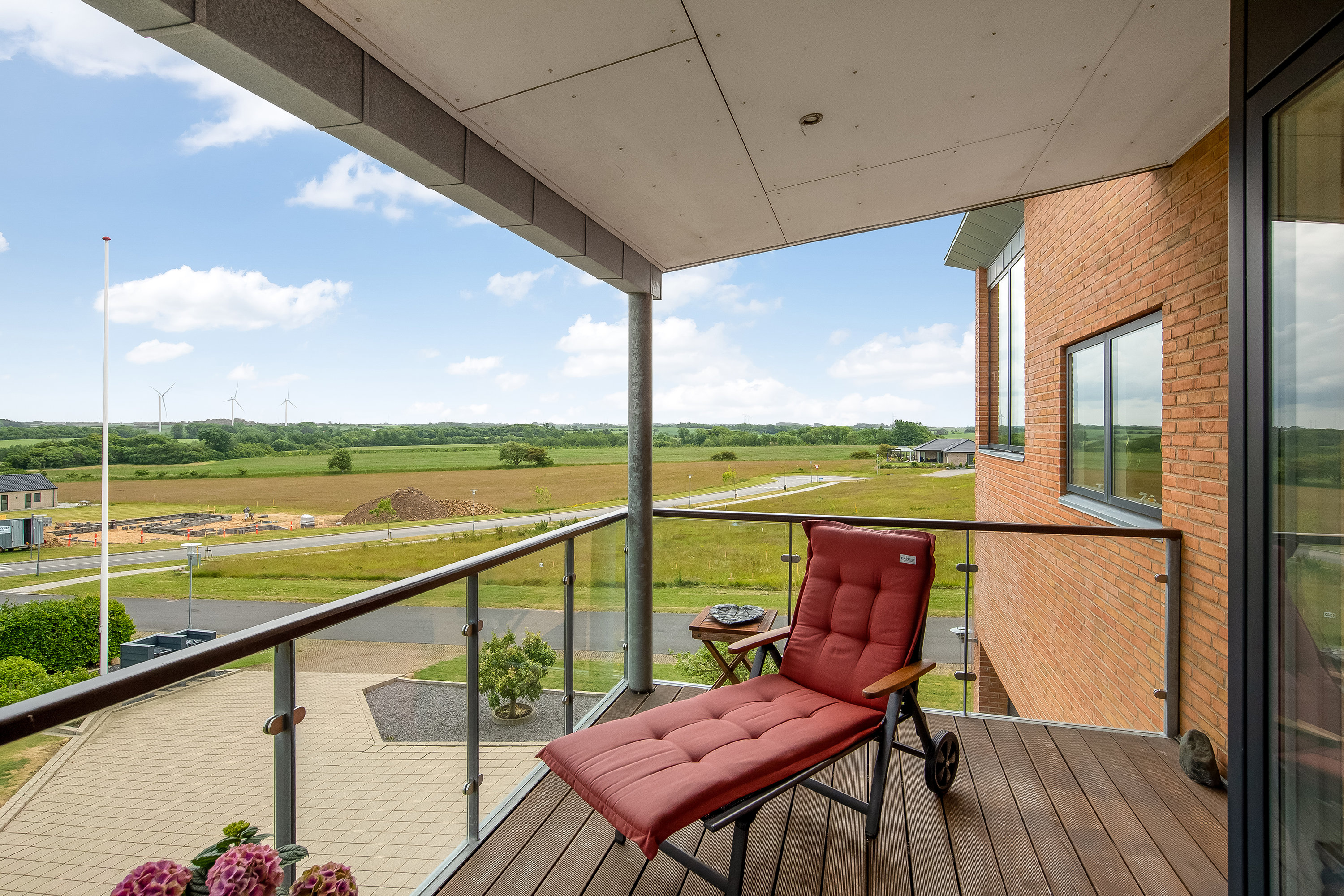 Fremhævet altan billede i fuldskærmstilstand. Billede af Kjelding Høj 34, 7600 Struer