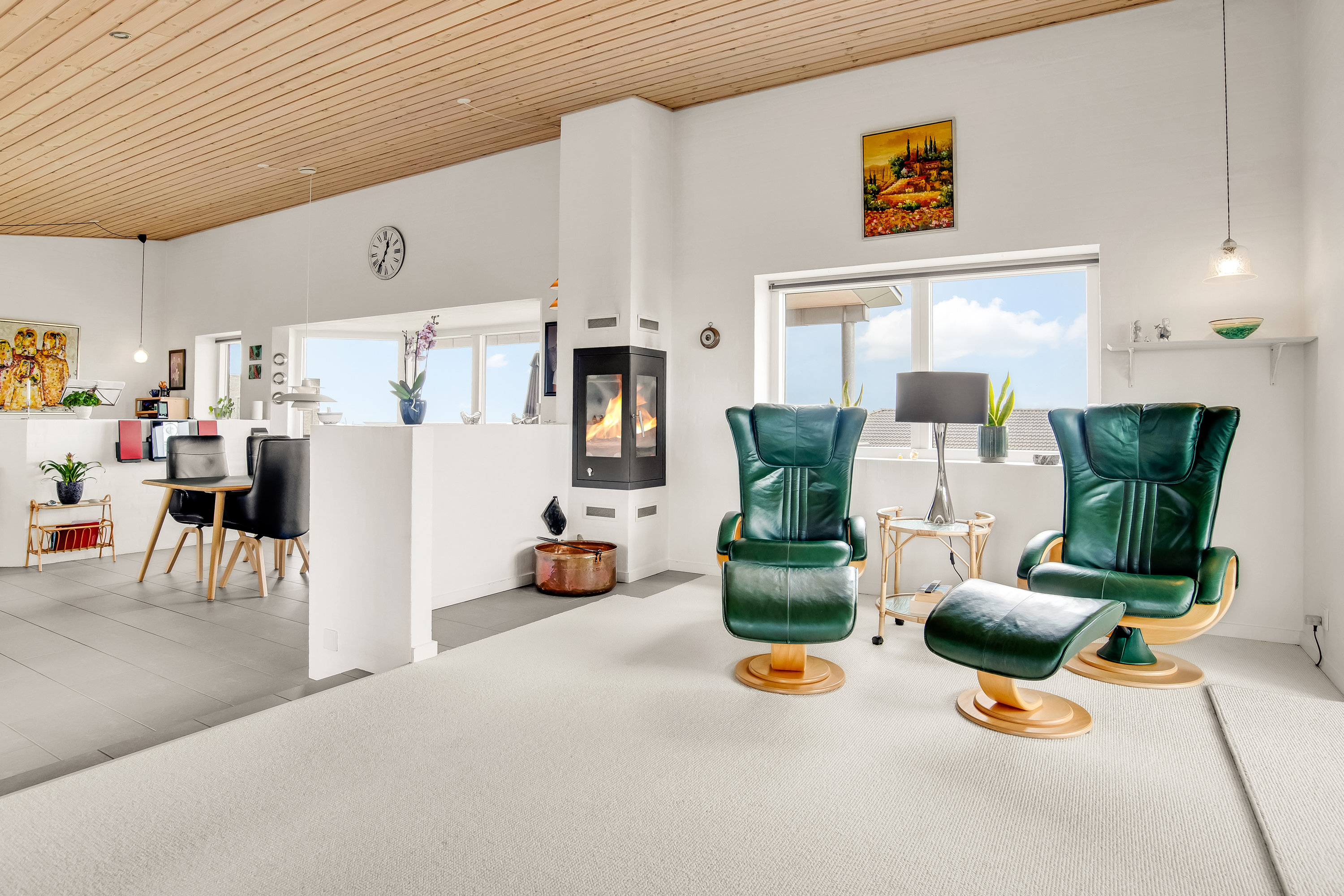 Fremhævet stue billede i fuldskærmstilstand. Billede af Kjelding Høj 34, 7600 Struer