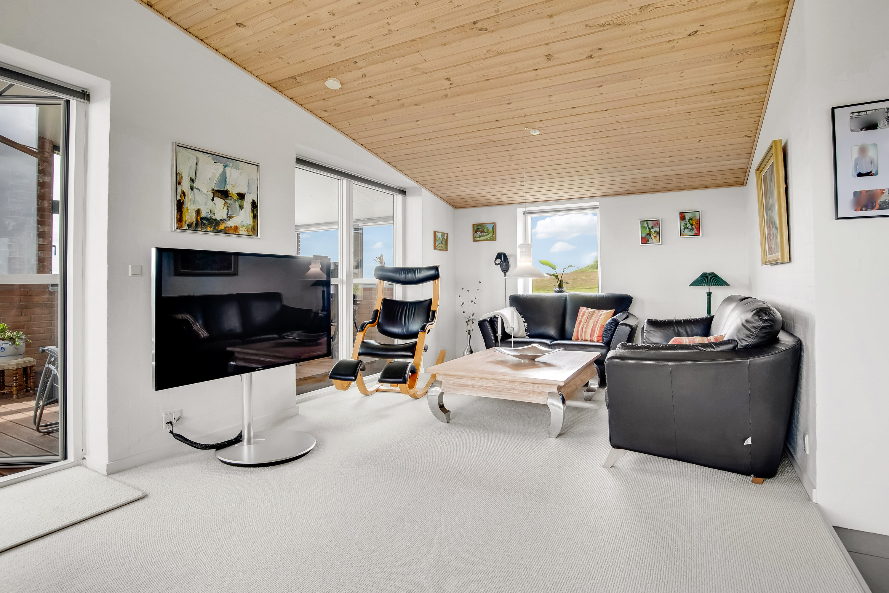 Fremhævet stue billede i fuldskærmstilstand. Billede af Kjelding Høj 34, 7600 Struer