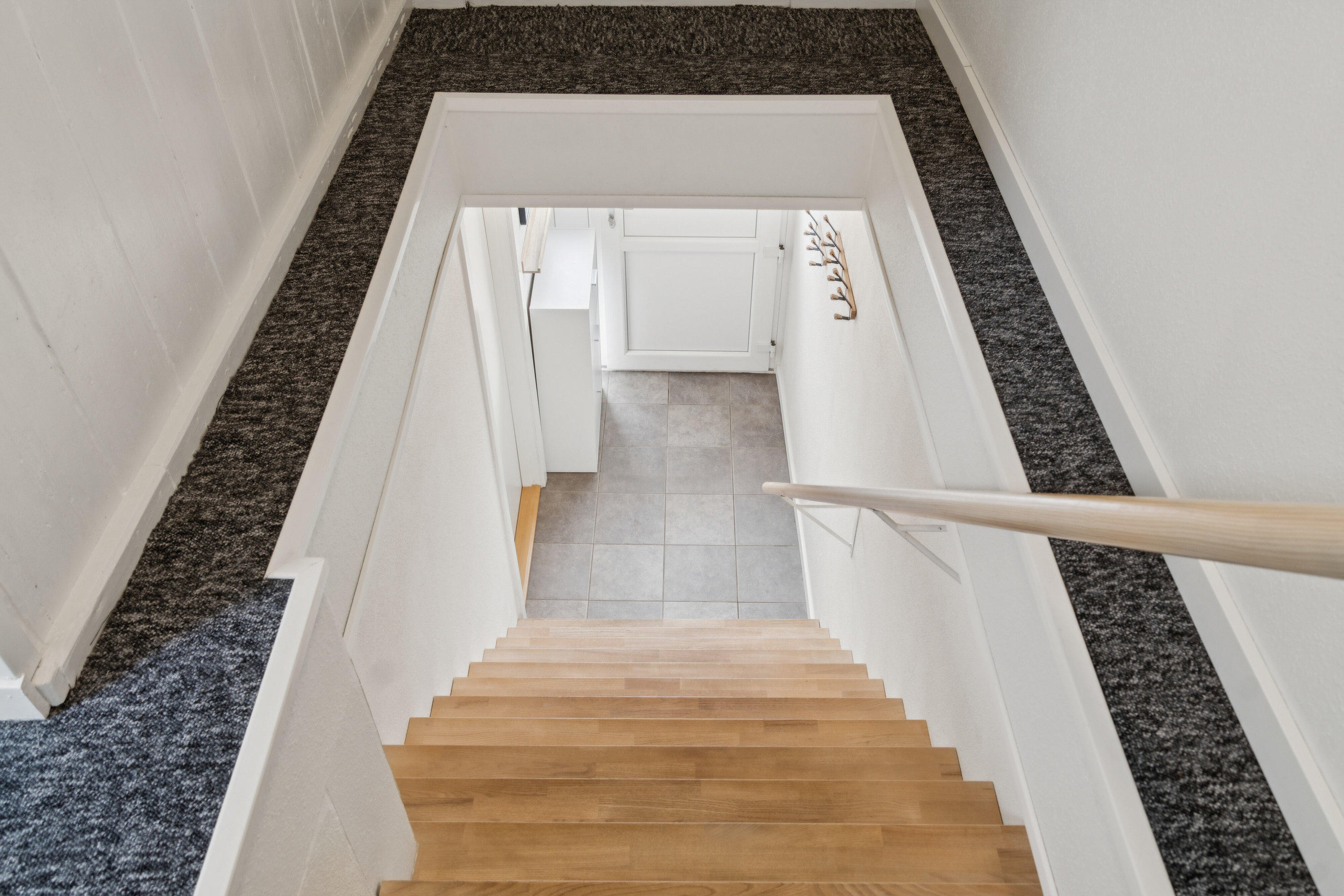 Fremhævet opgang billede i fuldskærmstilstand. Billede af Hovedgaden 57, 7752 Snedsted