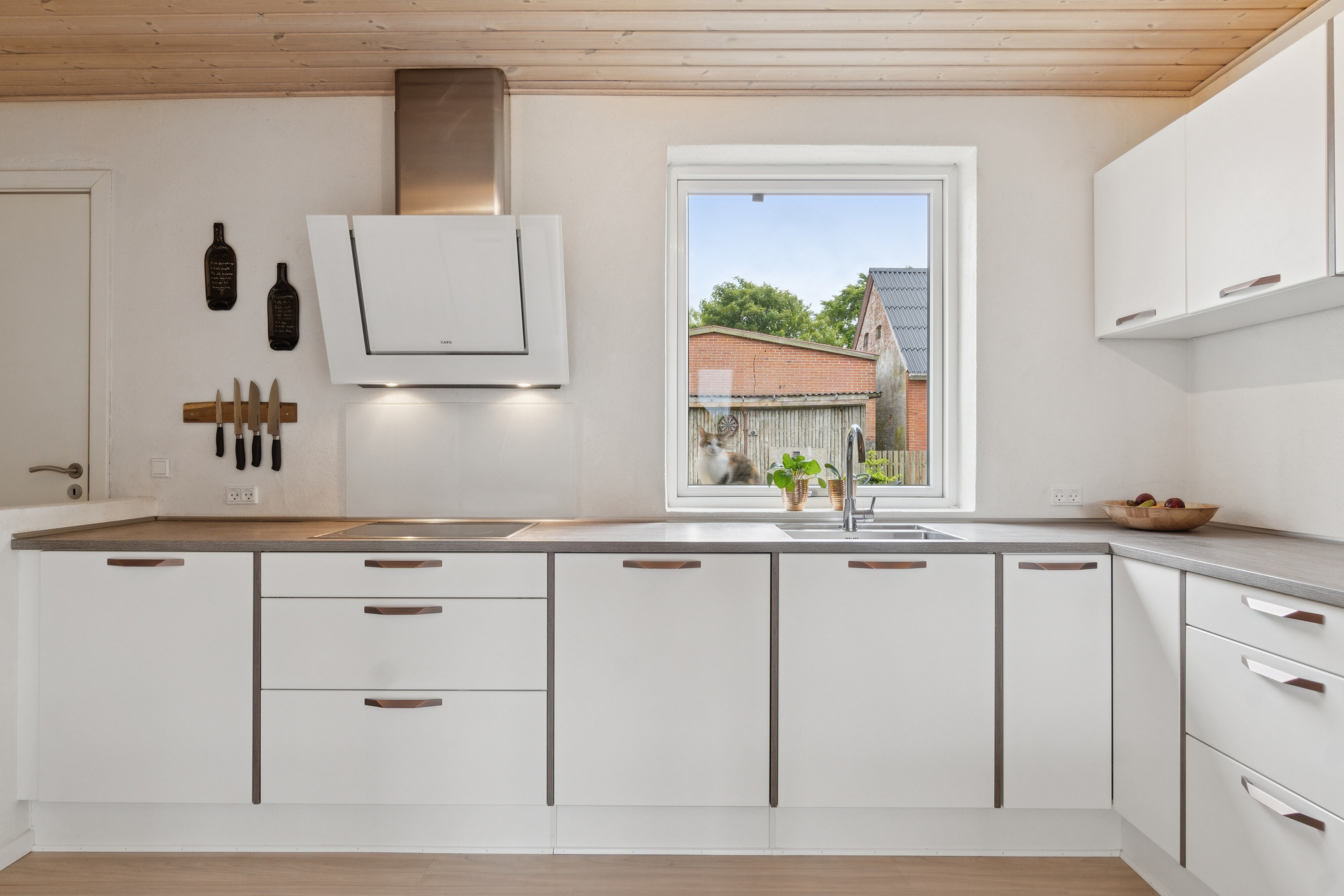 Fremhævet køkken billede i fuldskærmstilstand. Billede af Hovedgaden 57, 7752 Snedsted