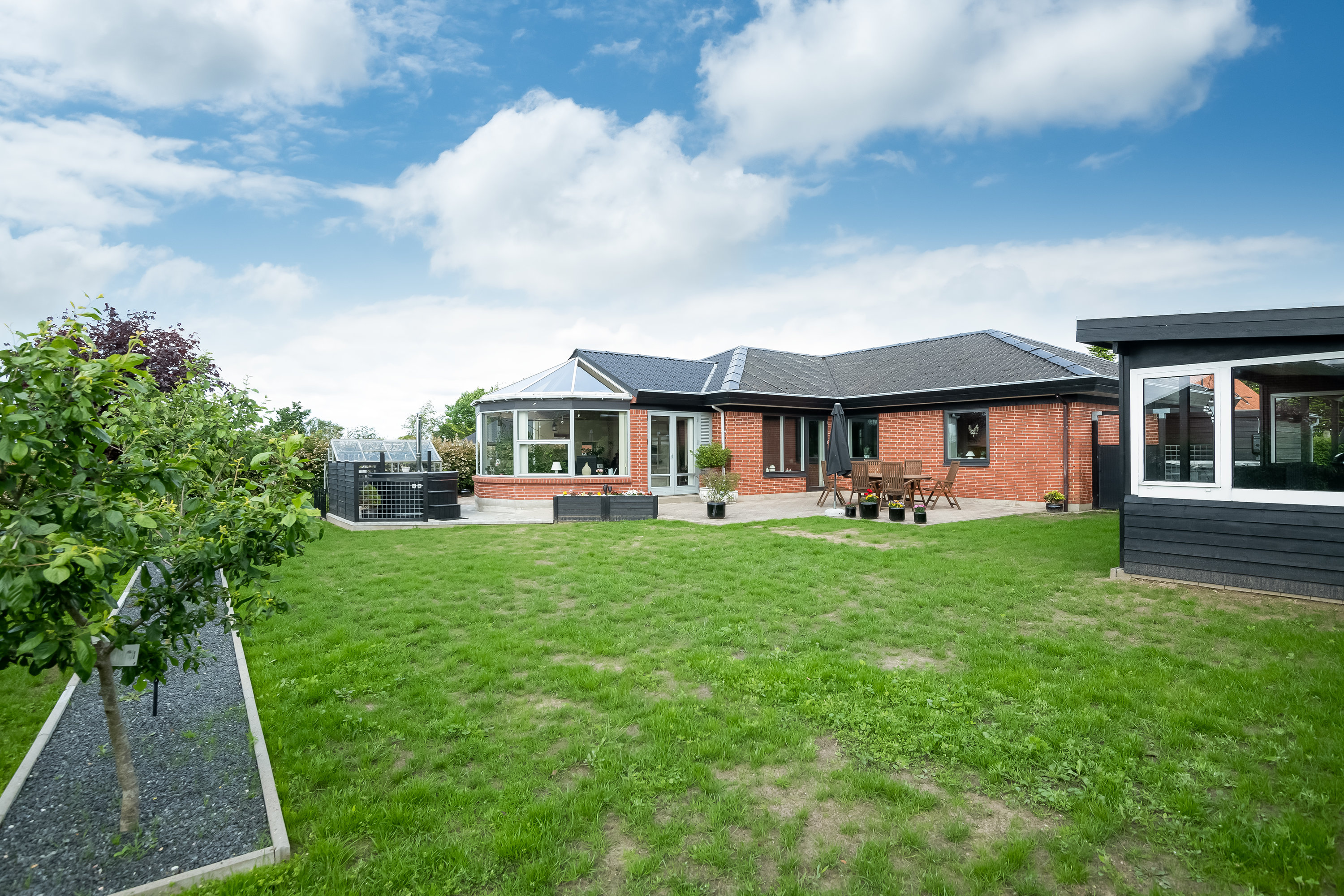 Fremhævet  billede i fuldskærmstilstand. Billede af Blomstervænget 11, 9750 Østervrå