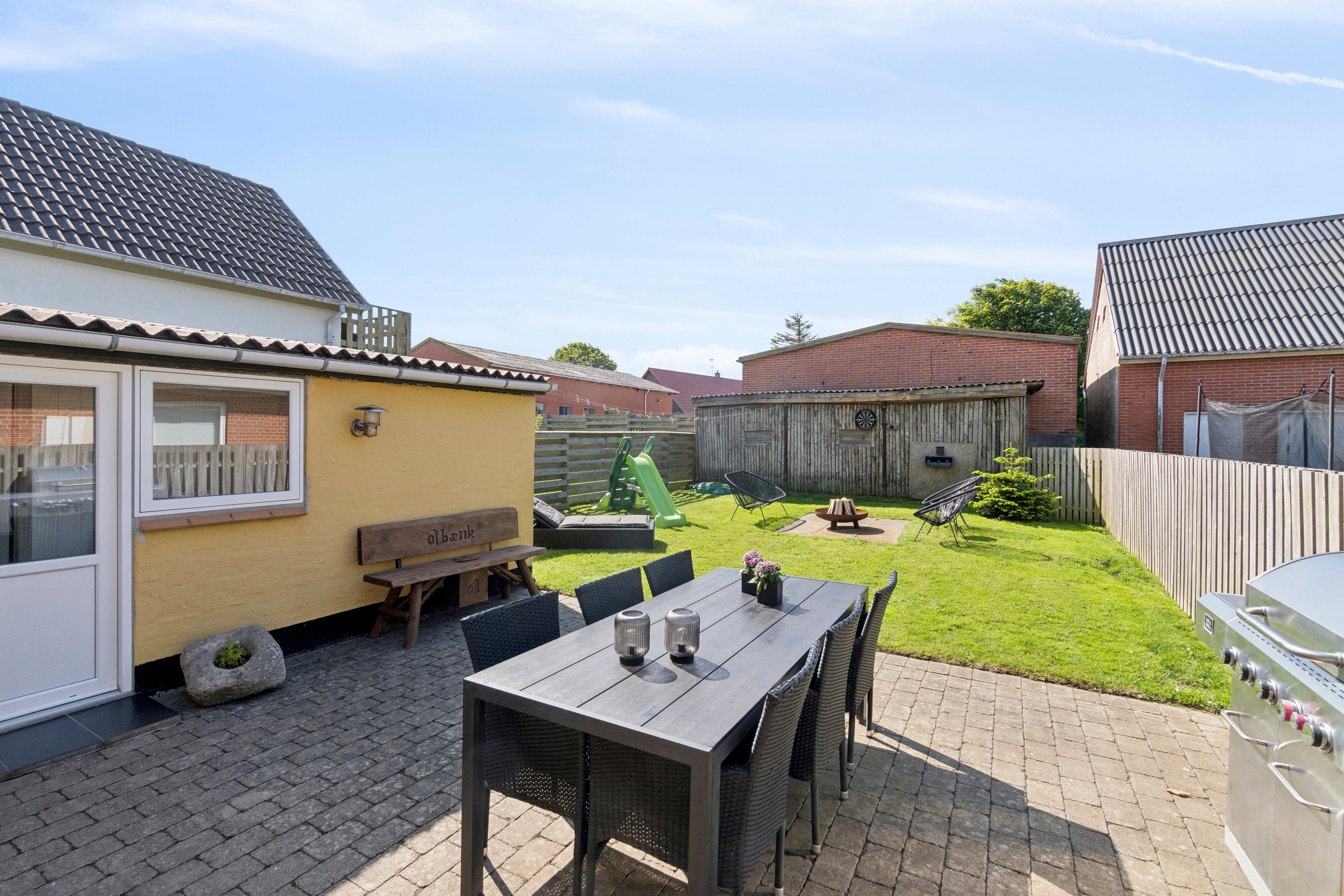 Fremhævet terrasse billede i fuldskærmstilstand. Billede af Hovedgaden 57, 7752 Snedsted