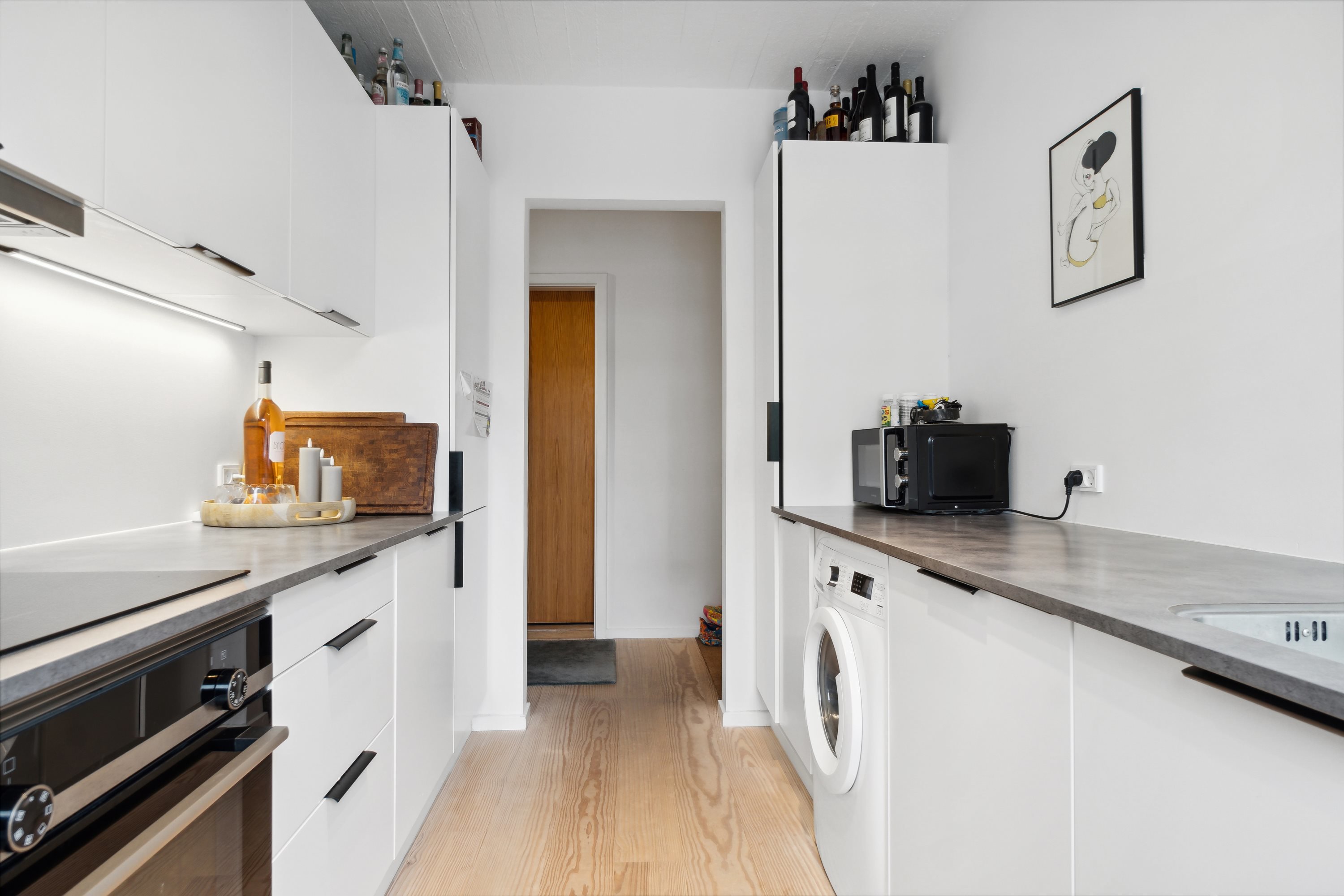 Fremhævet køkken billede i fuldskærmstilstand. Billede af Emiliehøj 17, st.. tv., 8270 Højbjerg