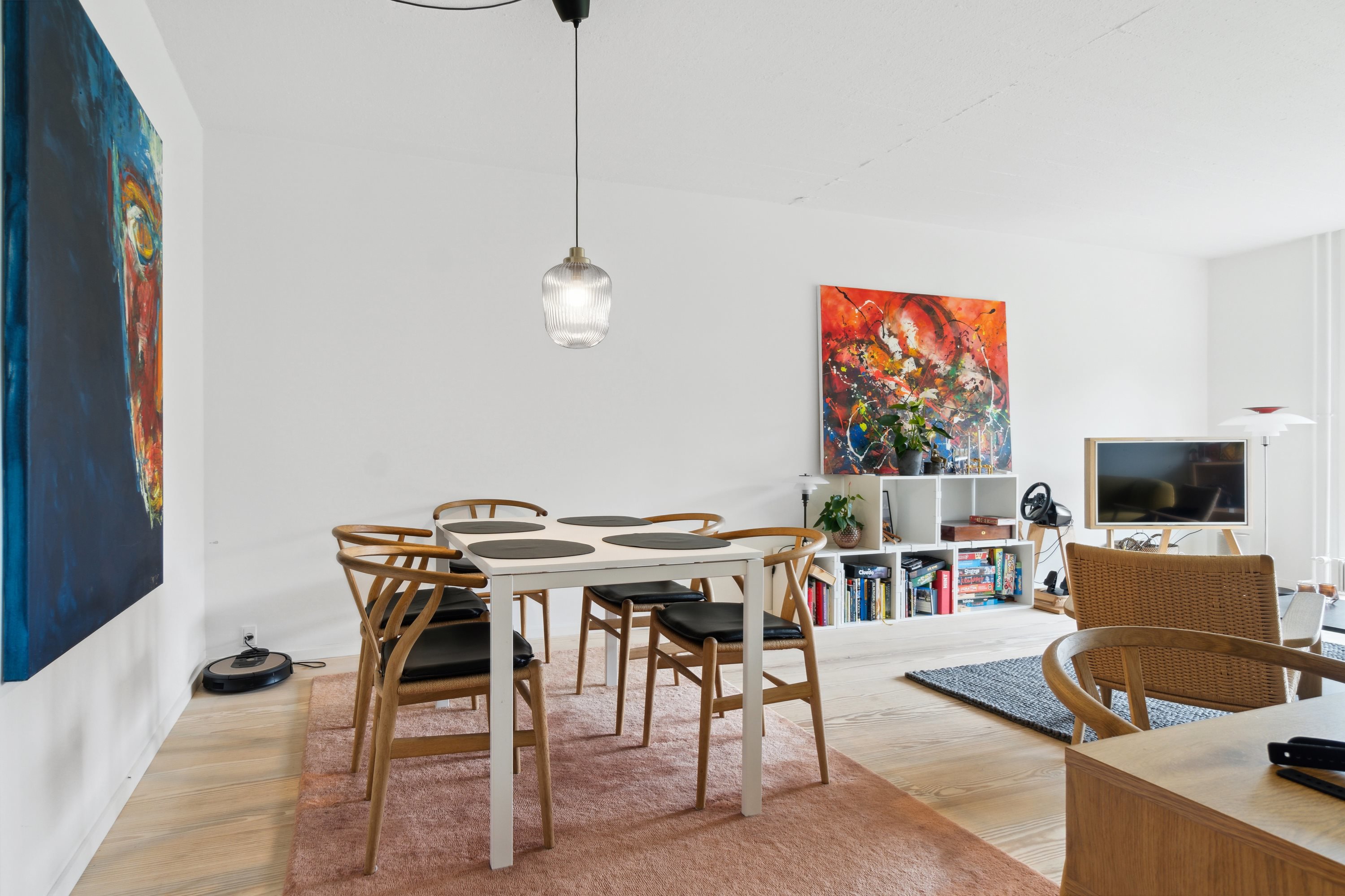 Fremhævet stue billede i fuldskærmstilstand. Billede af Emiliehøj 17, st.. tv., 8270 Højbjerg