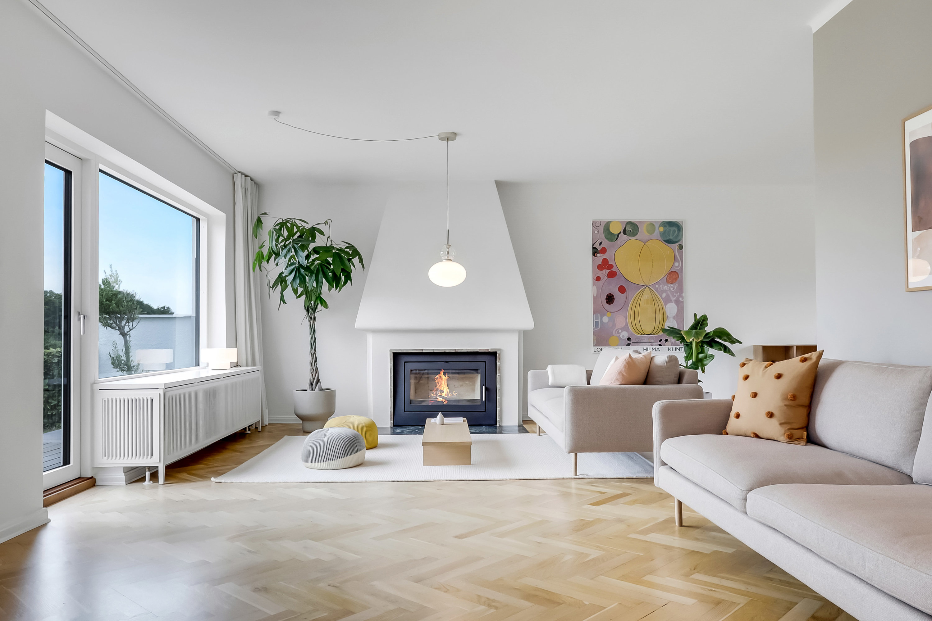 Fremhævet stue billede i fuldskærmstilstand. Billede af Klampenborgvej 26, 5700 Svendborg