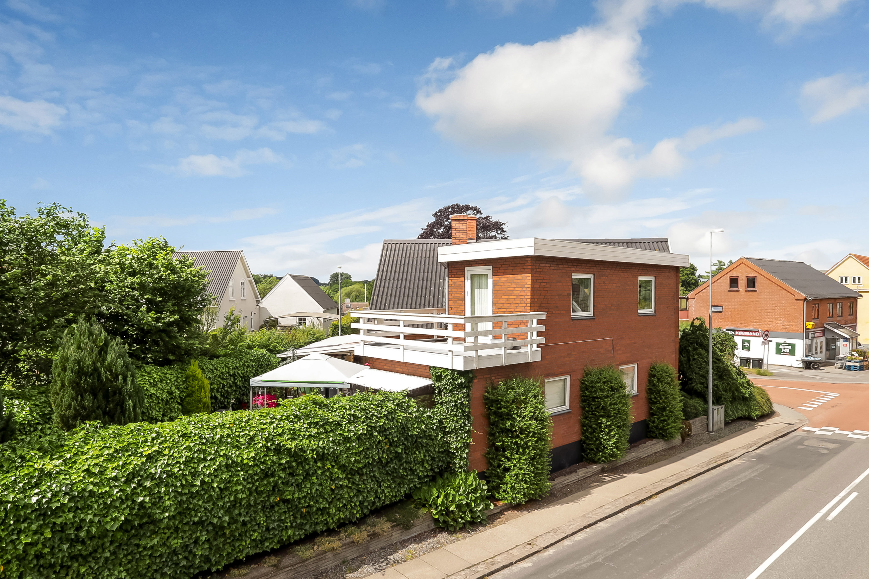 Miniaturebillede 1: ejendommen. Billede af Søndergade 1, 5884 Gudme