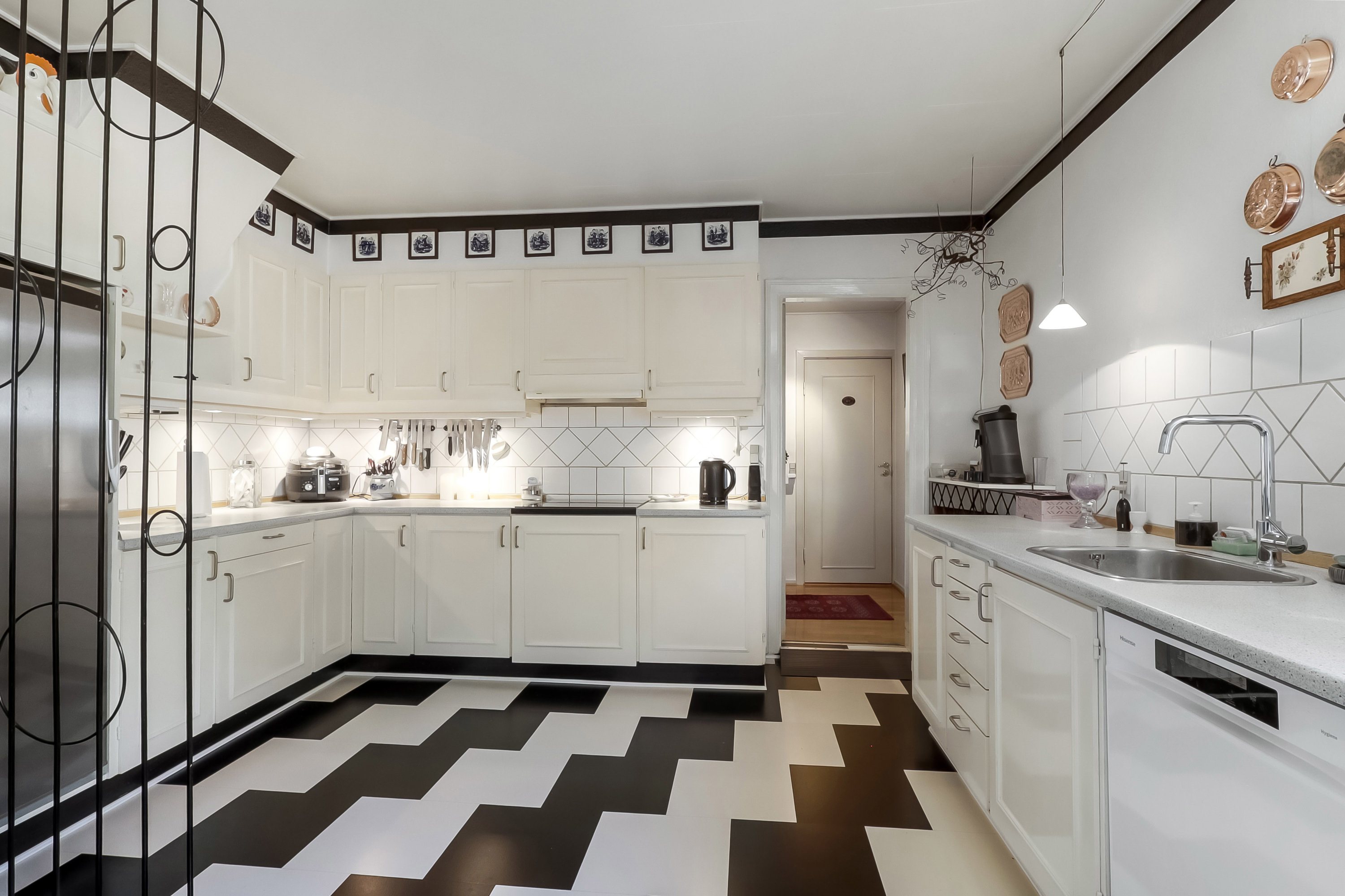 Fremhævet køkken billede i fuldskærmstilstand. Billede af Søndergade 1, 5884 Gudme