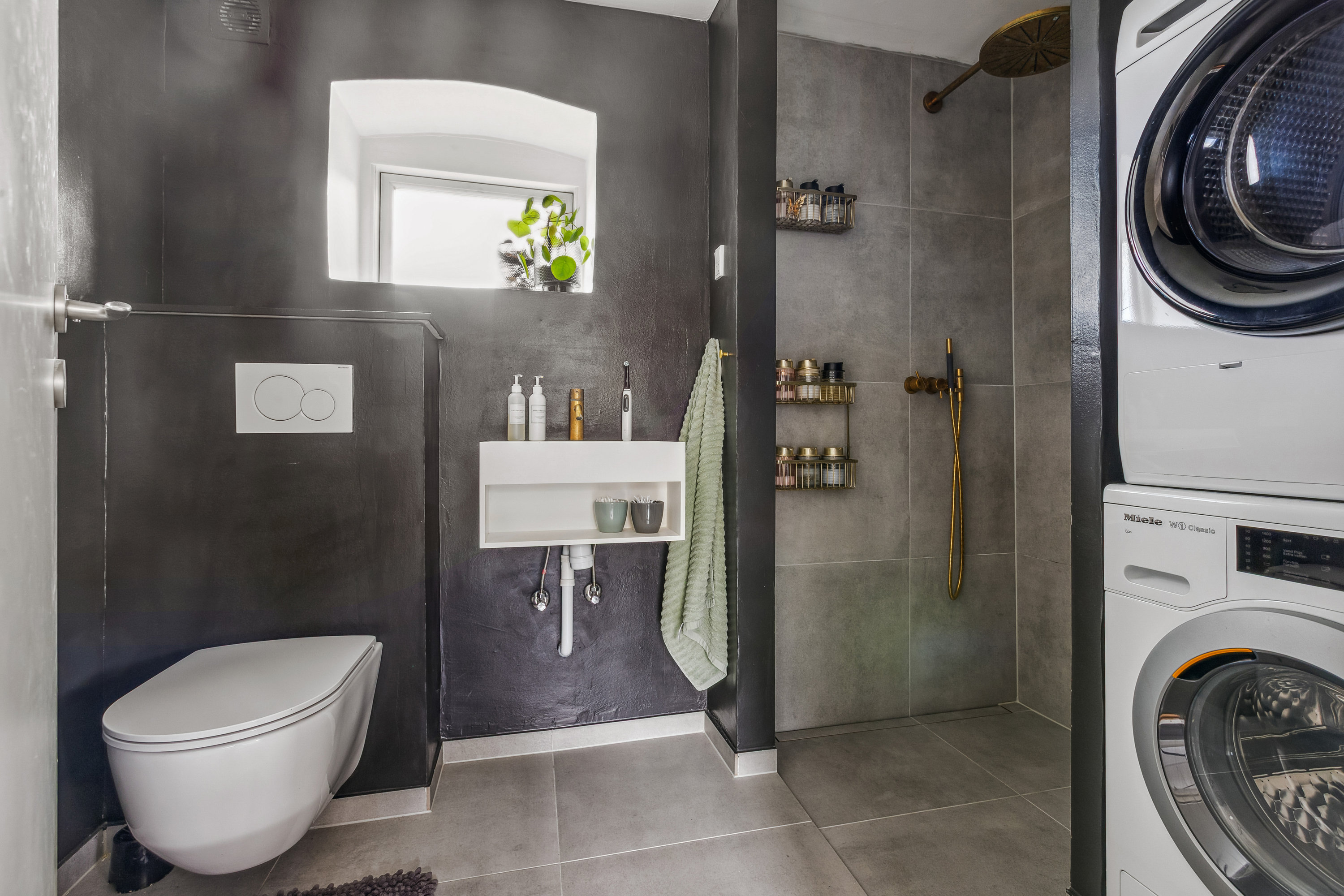 Fremhævet badeværelse billede i fuldskærmstilstand. Billede af Søndergade 9D, 2791 Dragør