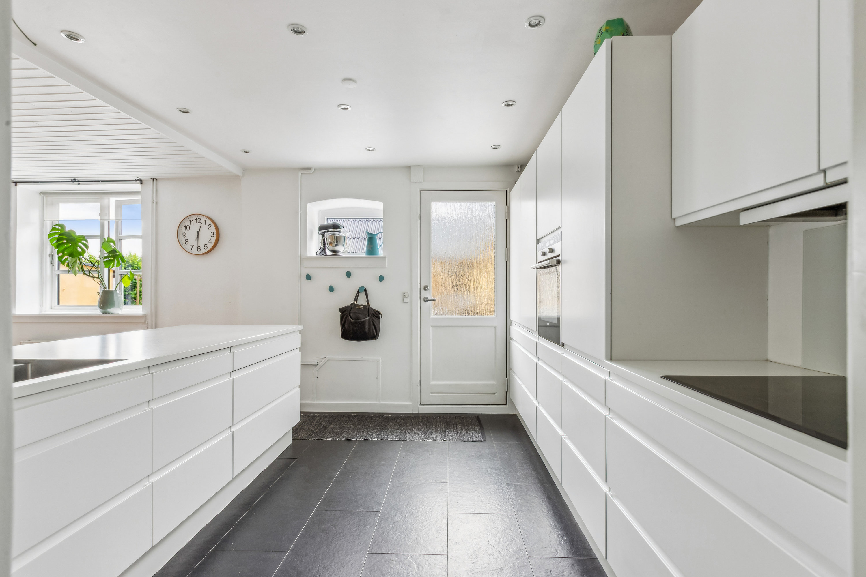 Fremhævet køkken billede i fuldskærmstilstand. Billede af Søndergade 9D, 2791 Dragør