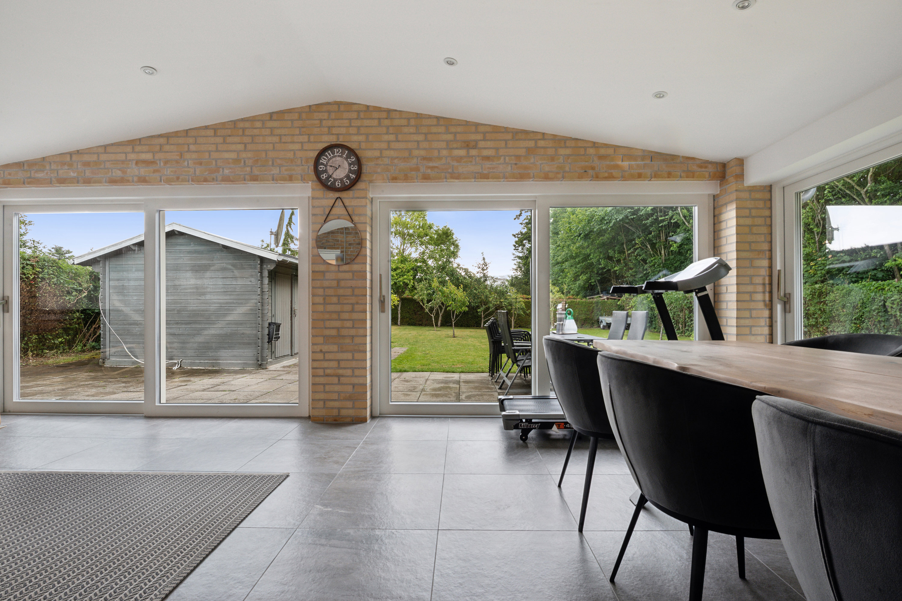 Fremhævet stue billede i fuldskærmstilstand. Billede af Grønneled 21, 2620 Albertslund