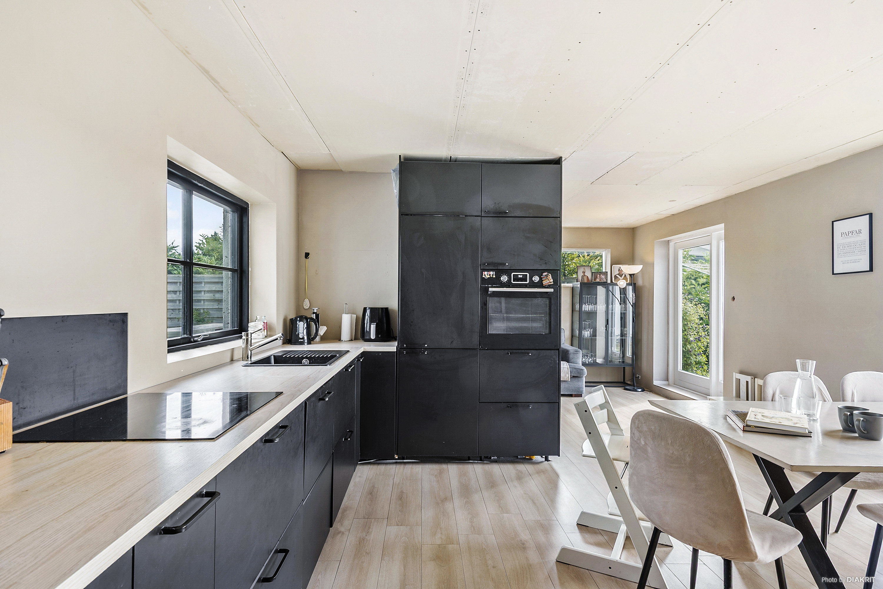 Fremhævet køkken billede i fuldskærmstilstand. Billede af Hasselvej 2, 4623 Lille Skensved