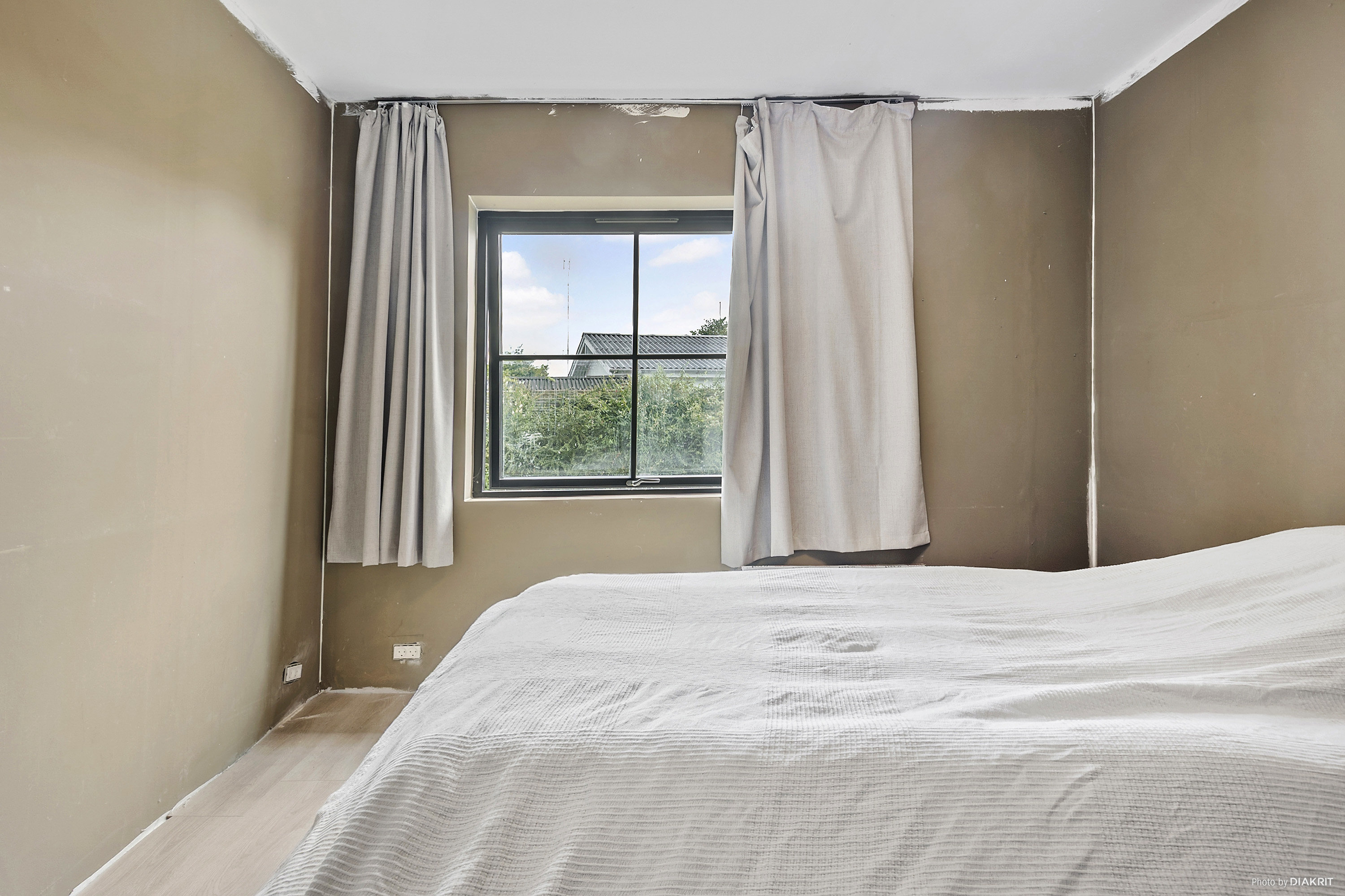 Fremhævet soveværelse billede i fuldskærmstilstand. Billede af Hasselvej 2, 4623 Lille Skensved