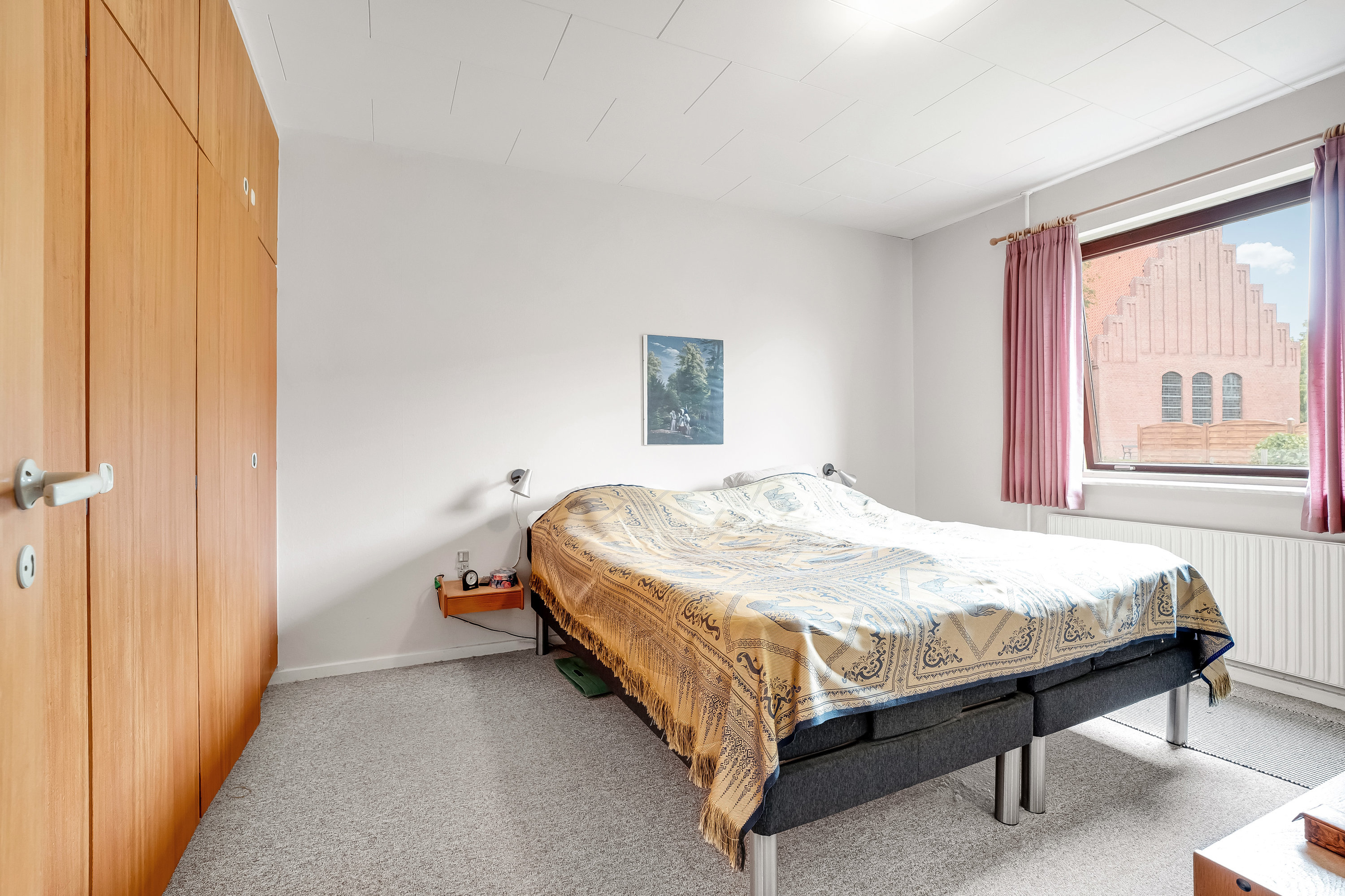 Fremhævet soveværelse billede i fuldskærmstilstand. Billede af Bresemanns Allé 67, 4900 Nakskov