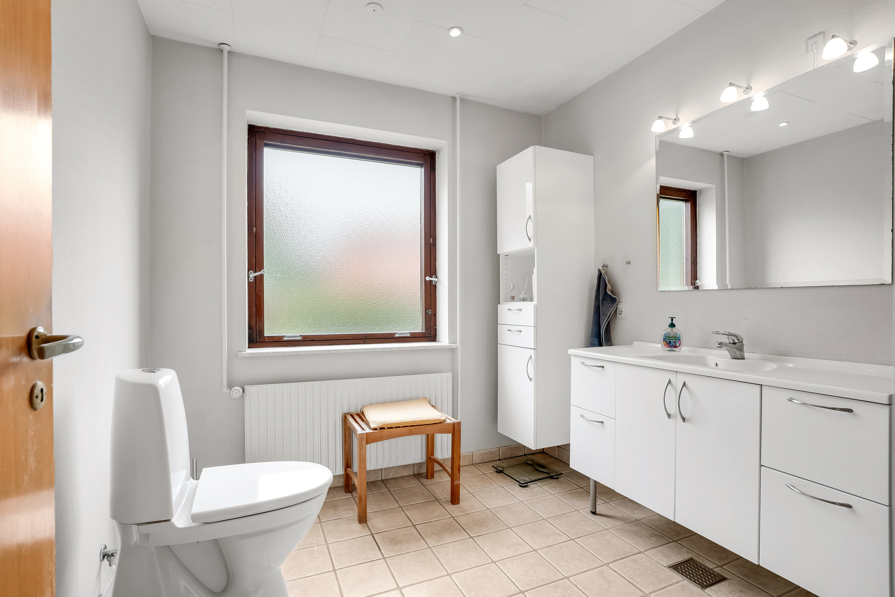 Fremhævet badeværelse billede i fuldskærmstilstand. Billede af Bresemanns Allé 67, 4900 Nakskov