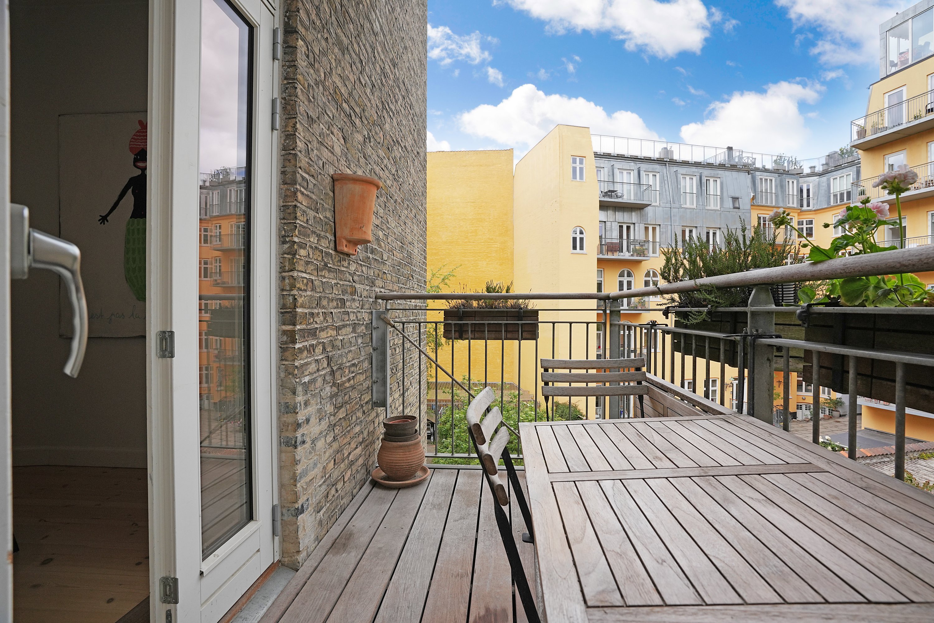 Fremhævet altan billede i fuldskærmstilstand. Billede af Holsteinsgade 7, 2., 2100 København Ø