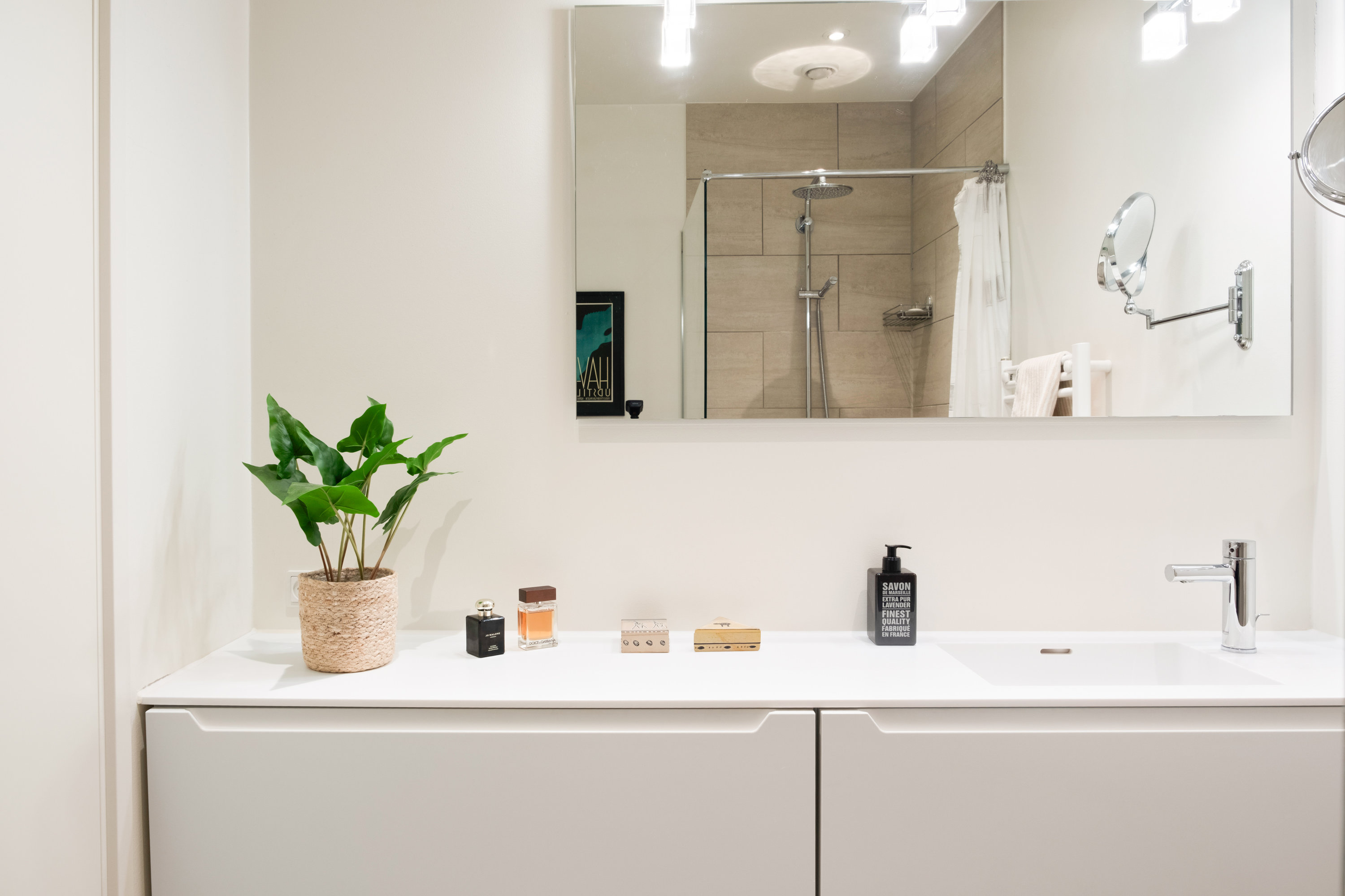 Fremhævet  billede i fuldskærmstilstand. Billede af Henrikshøj 10, 2. 1., 2950 Vedbæk