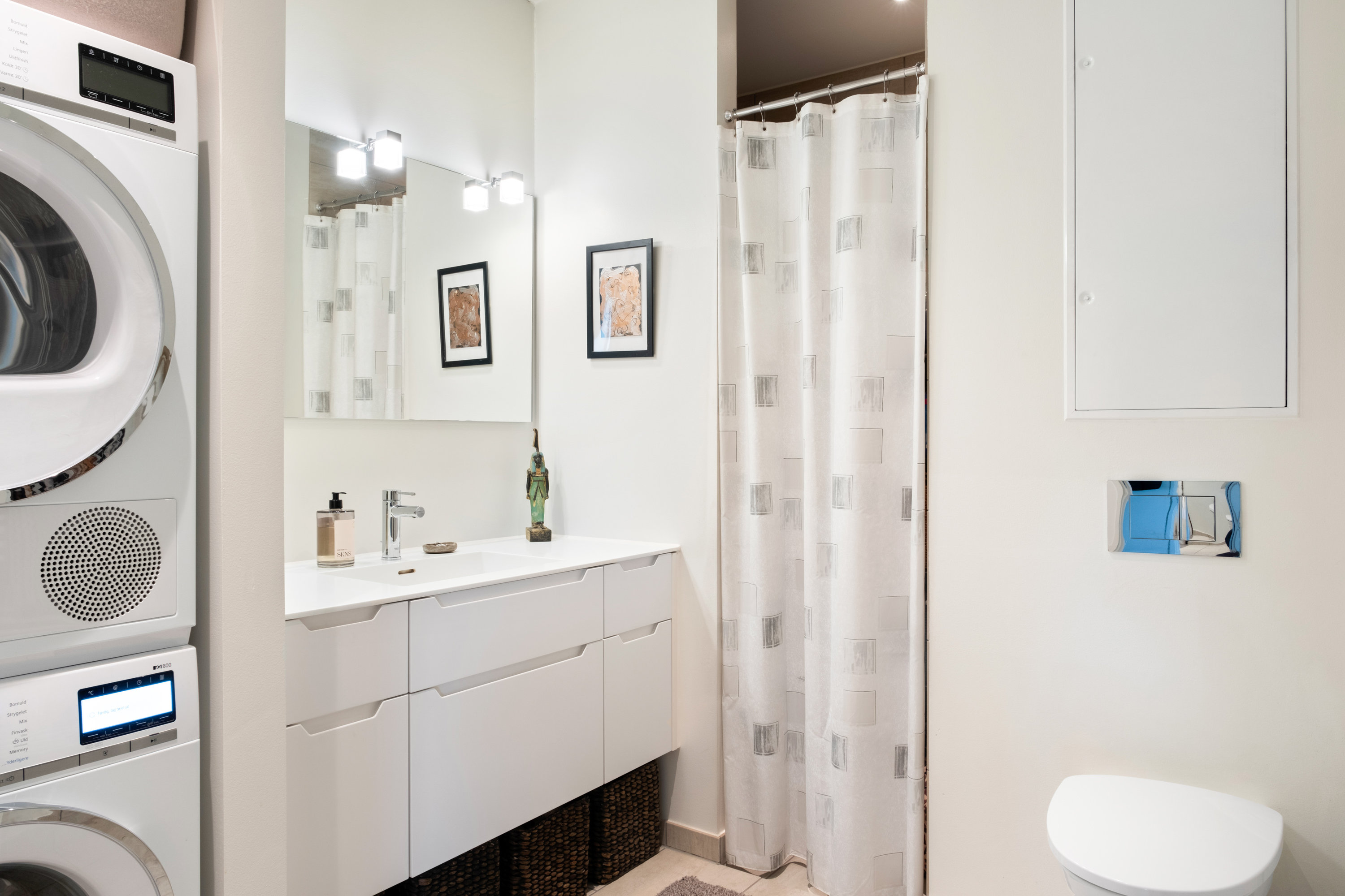 Fremhævet  billede i fuldskærmstilstand. Billede af Henrikshøj 10, 2. 1., 2950 Vedbæk