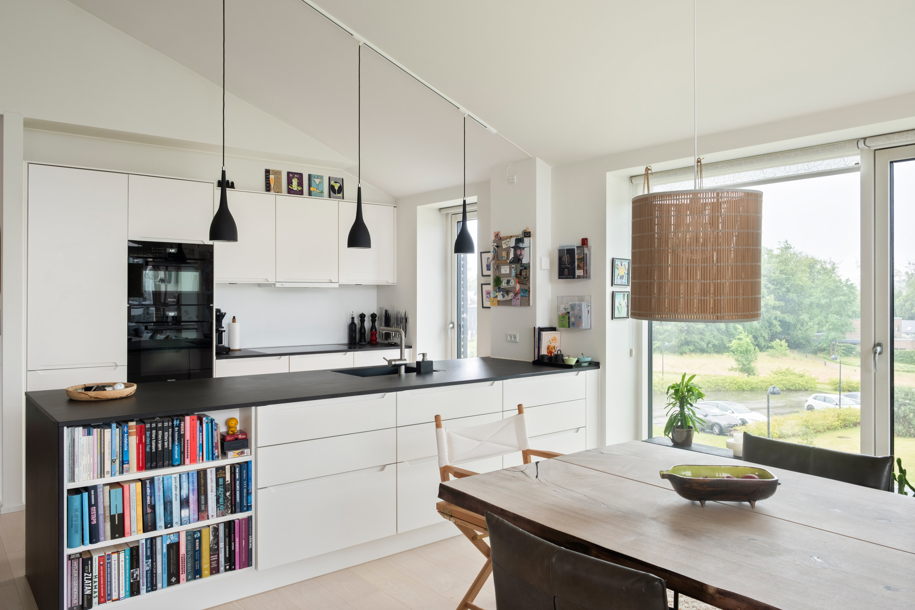 Fremhævet  billede i fuldskærmstilstand. Billede af Henrikshøj 10, 2. 1., 2950 Vedbæk