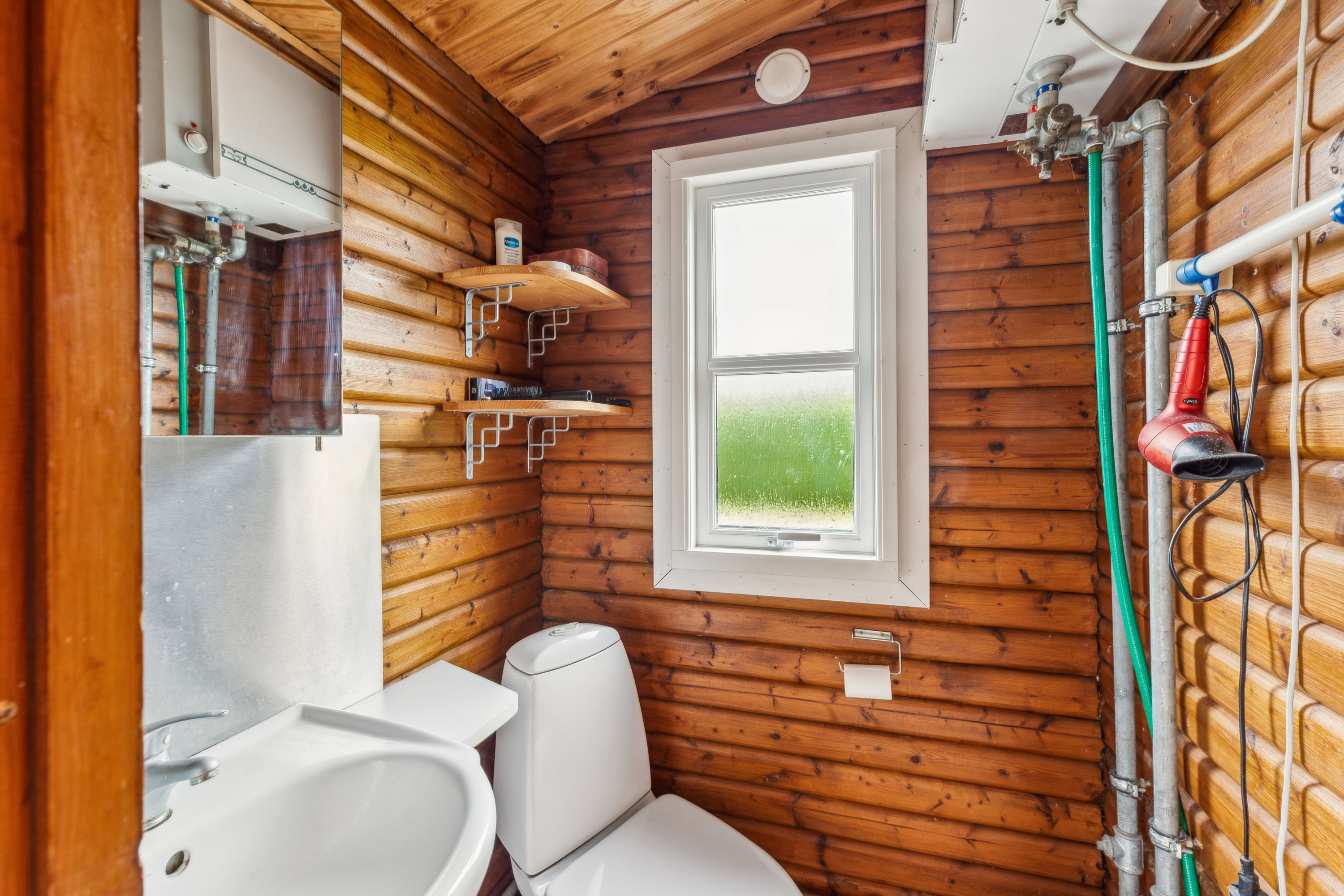 Fremhævet badeværelse billede i fuldskærmstilstand. Billede af Østerbyvej 66, Østerby, 6470 Sydals