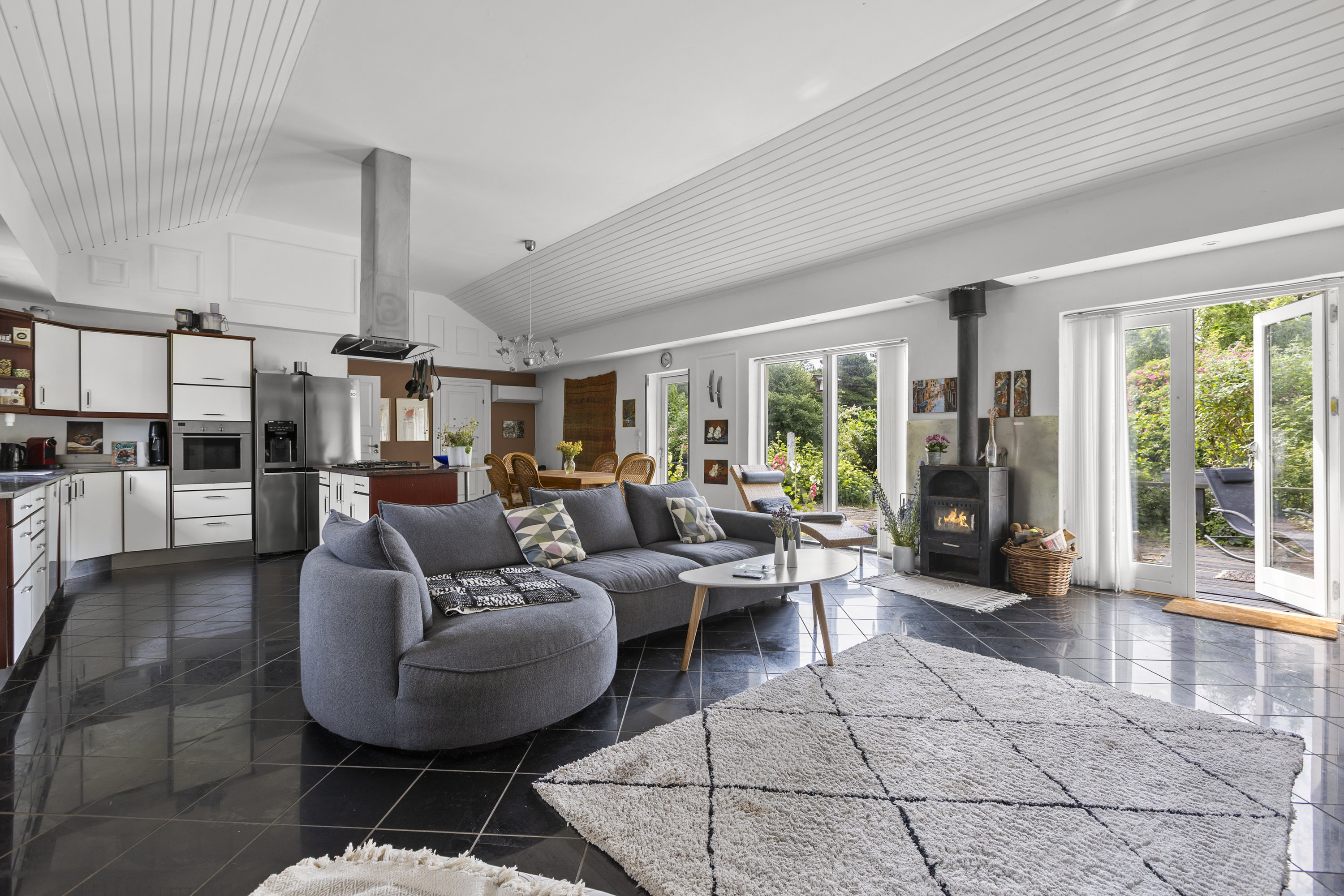 Fremhævet stue billede i fuldskærmstilstand. Billede af Asgers Lyng 16, Overby Lyng, 4583 Sjællands Odde