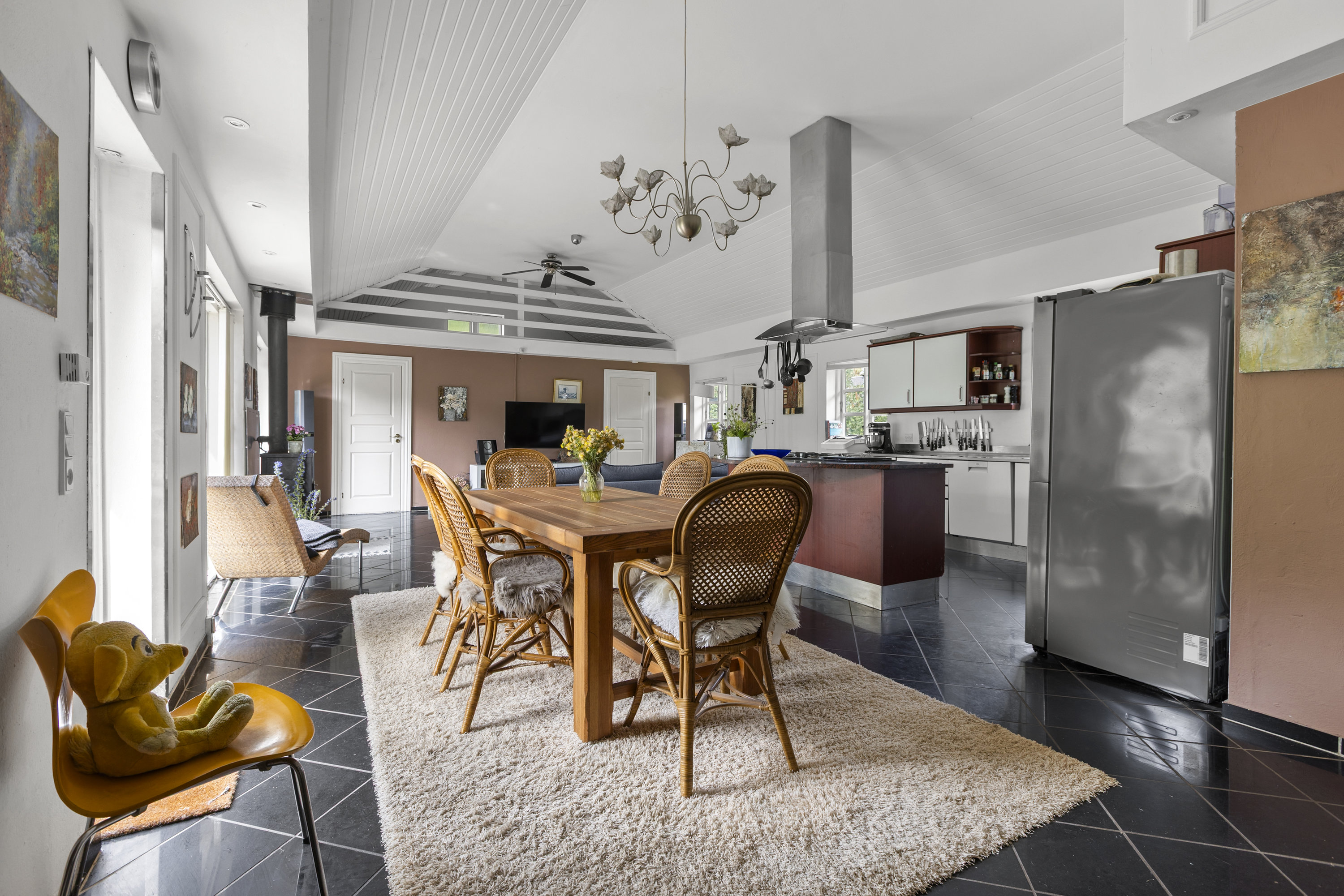 Fremhævet stue billede i fuldskærmstilstand. Billede af Asgers Lyng 16, Overby Lyng, 4583 Sjællands Odde