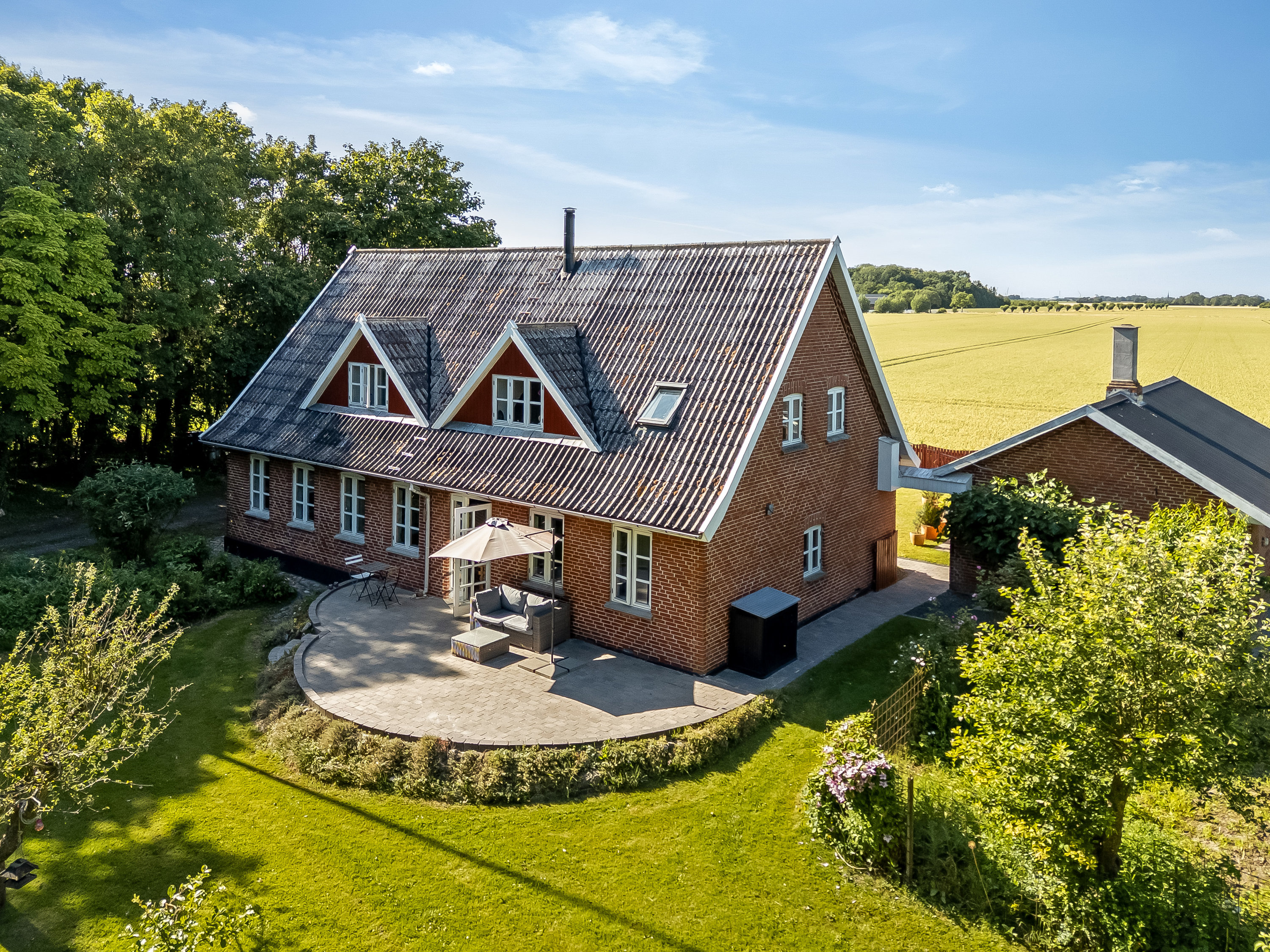 Fremhævet mastefoto billede i fuldskærmstilstand. Billede af Tillitse Kirkevej 5, 4983 Dannemare