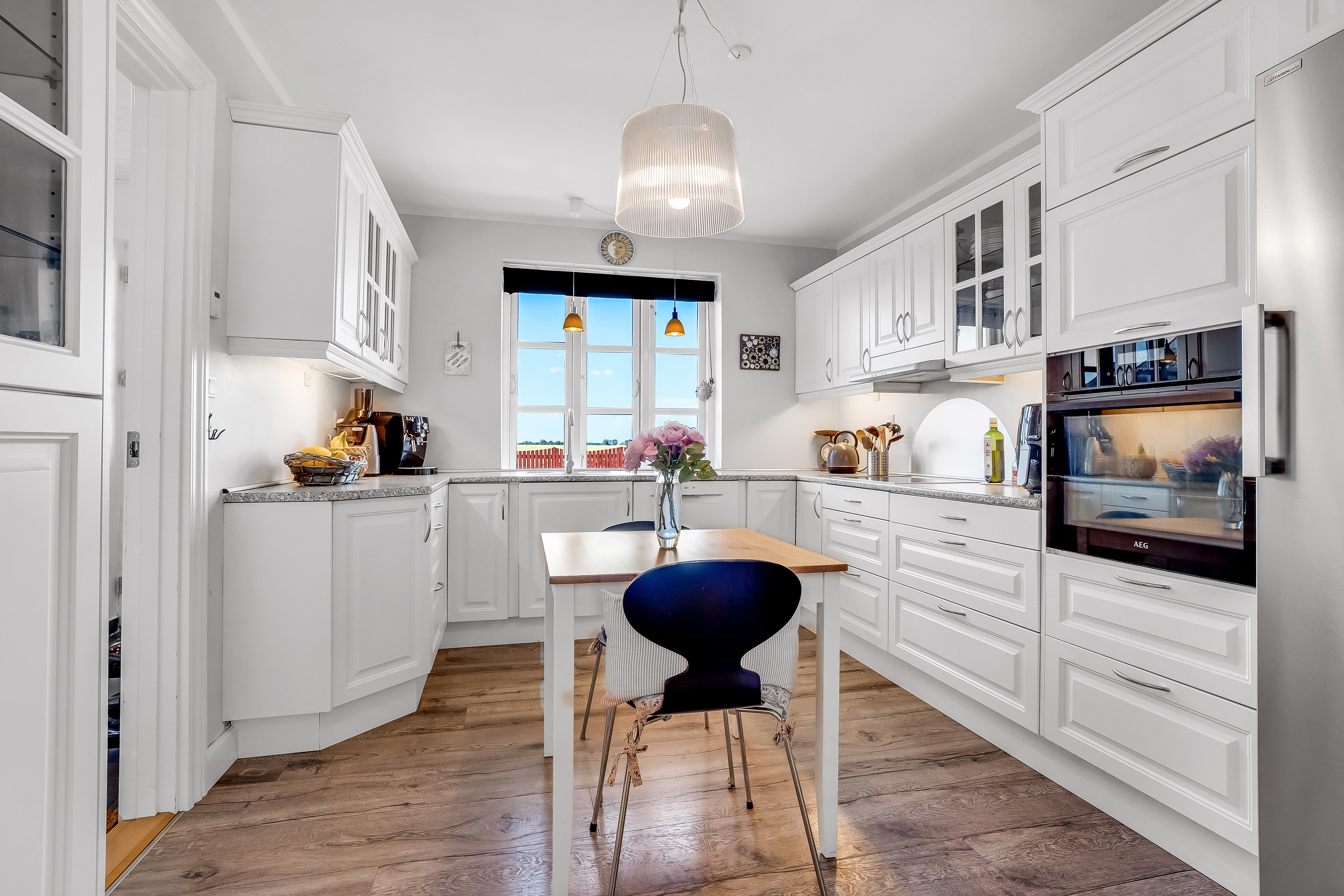 Miniaturebillede 1: køkken. Billede af Tillitse Kirkevej 5, 4983 Dannemare