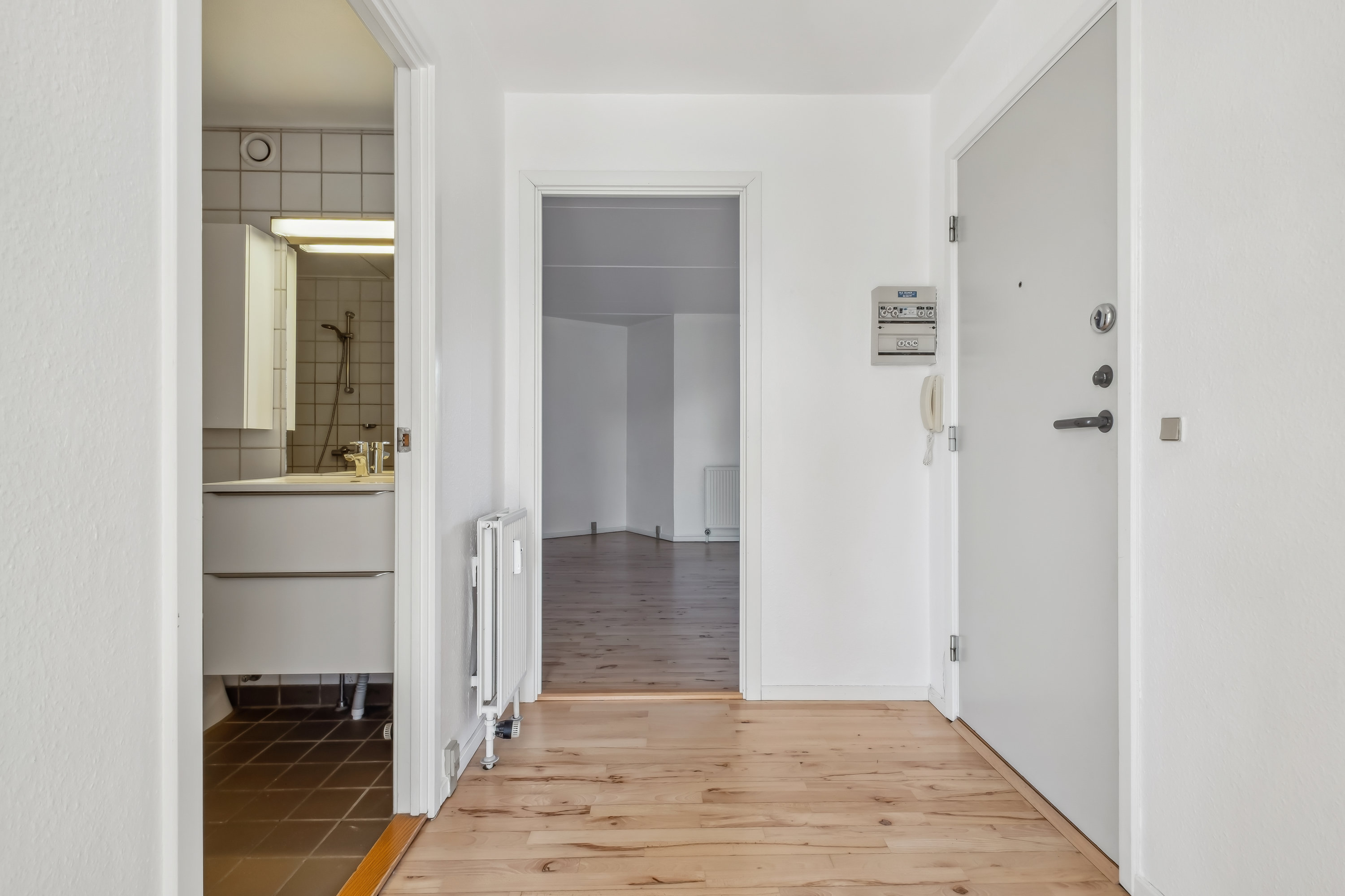 Miniaturebillede 1: entre. Billede af Ribersgade 8, 2. tv., Midtbyen, 8700 Horsens