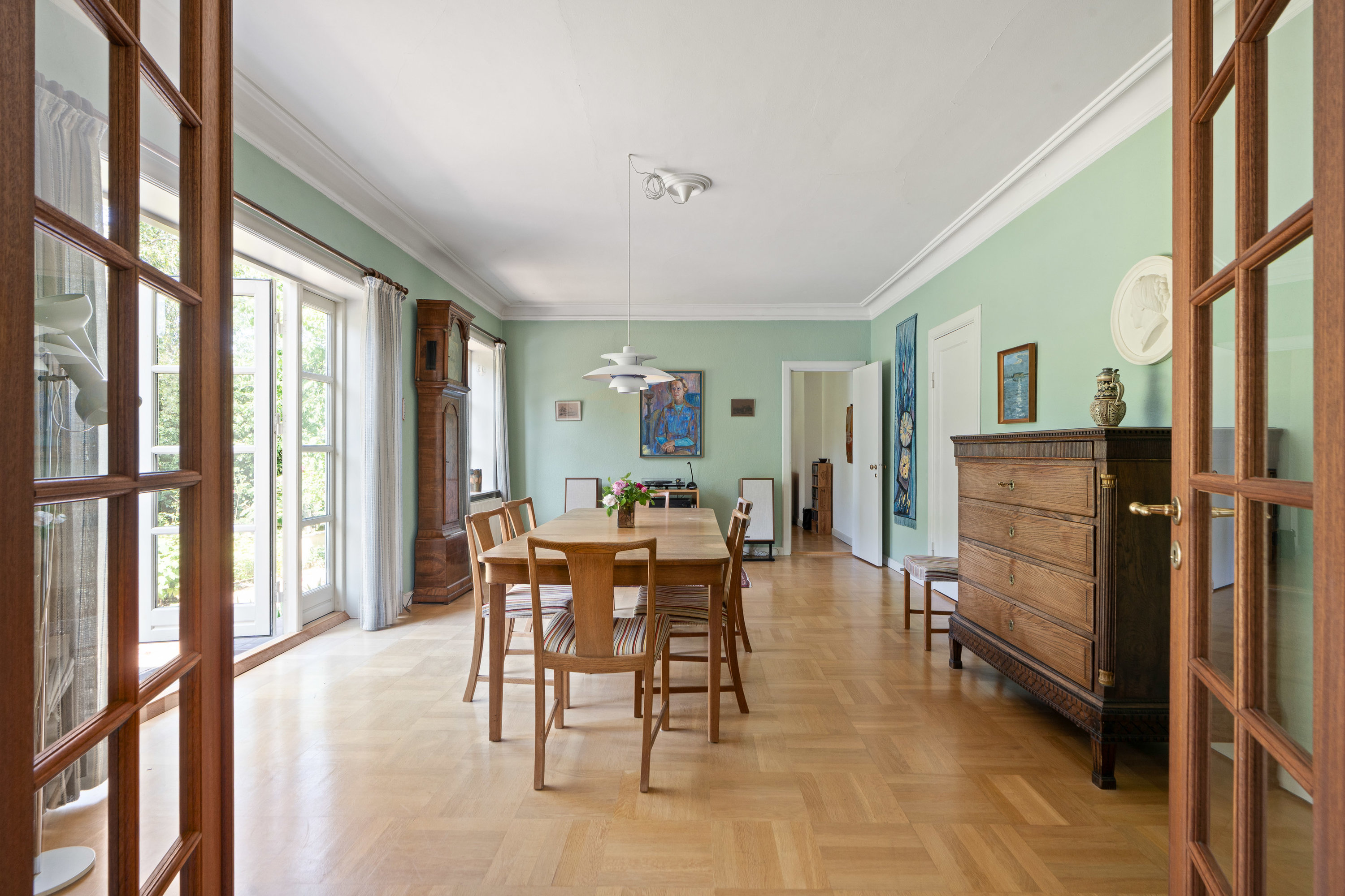 Fremhævet  billede i fuldskærmstilstand. Billede af Christiansholmsvej 26, 2930 Klampenborg