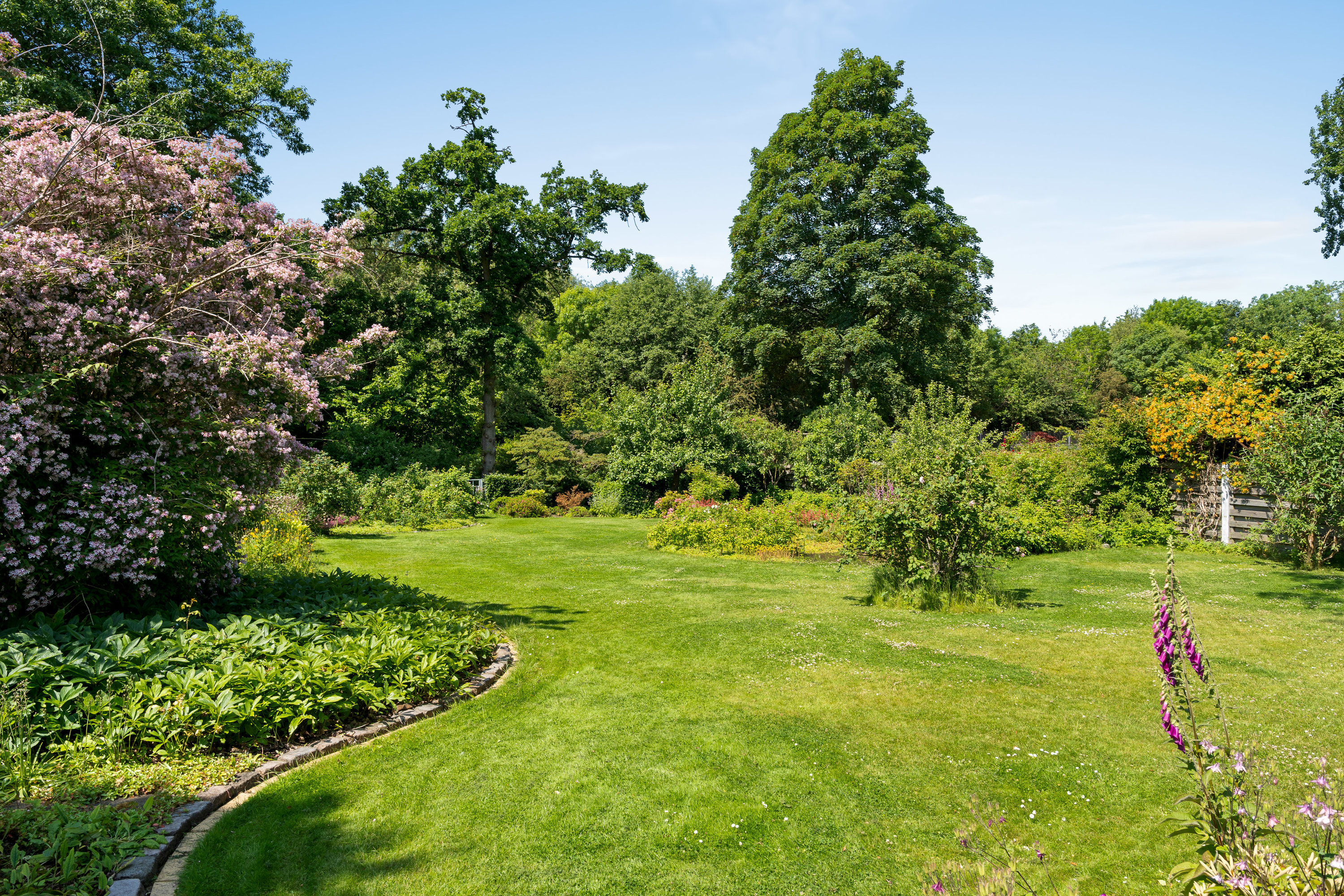 Fremhævet  billede i fuldskærmstilstand. Billede af Christiansholmsvej 26, 2930 Klampenborg