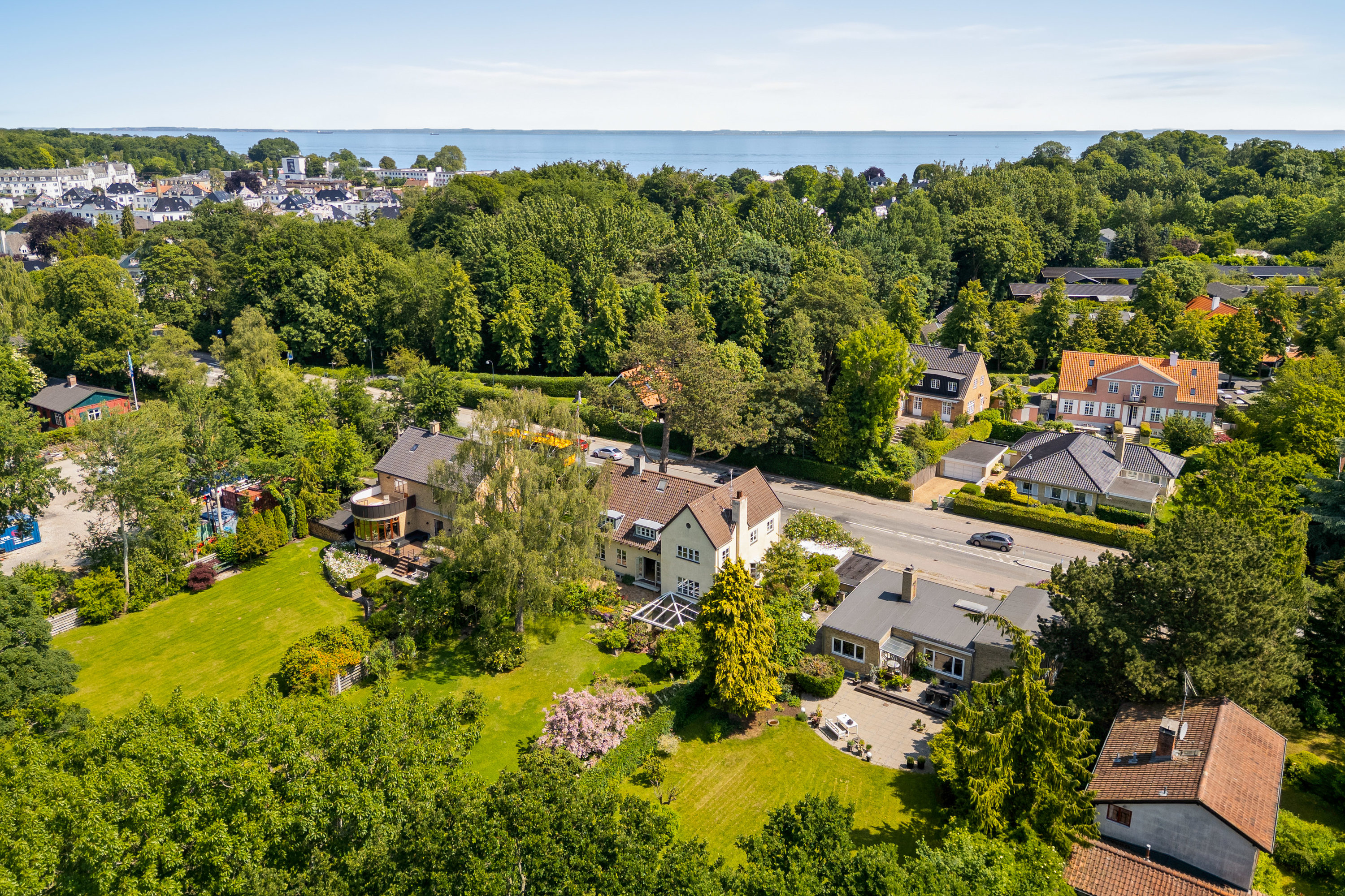 Miniaturebillede 1: . Billede af Christiansholmsvej 26, 2930 Klampenborg