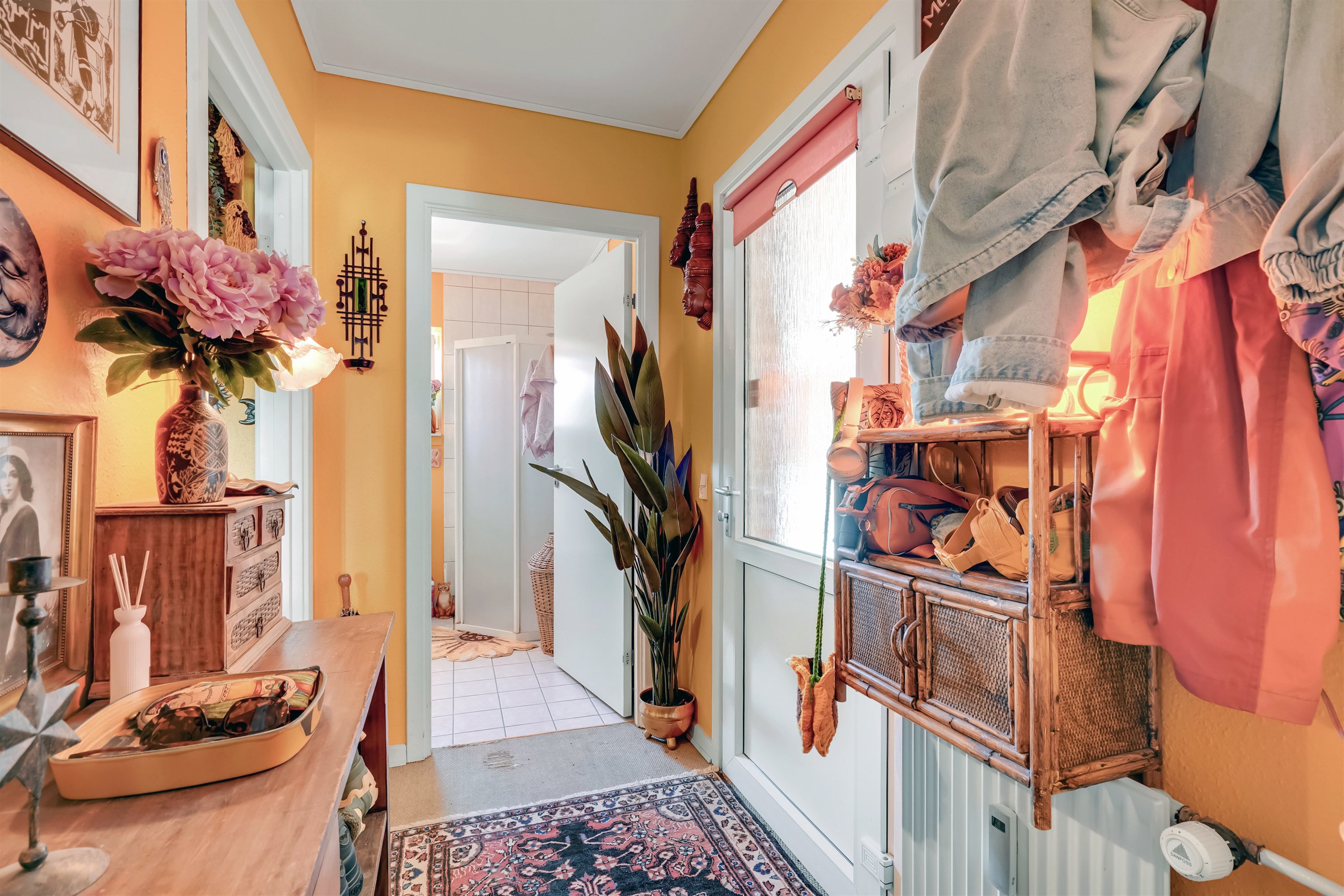 Fremhævet entré billede i fuldskærmstilstand. Billede af Willemoesgade 14, 1. 14., 6700 Esbjerg