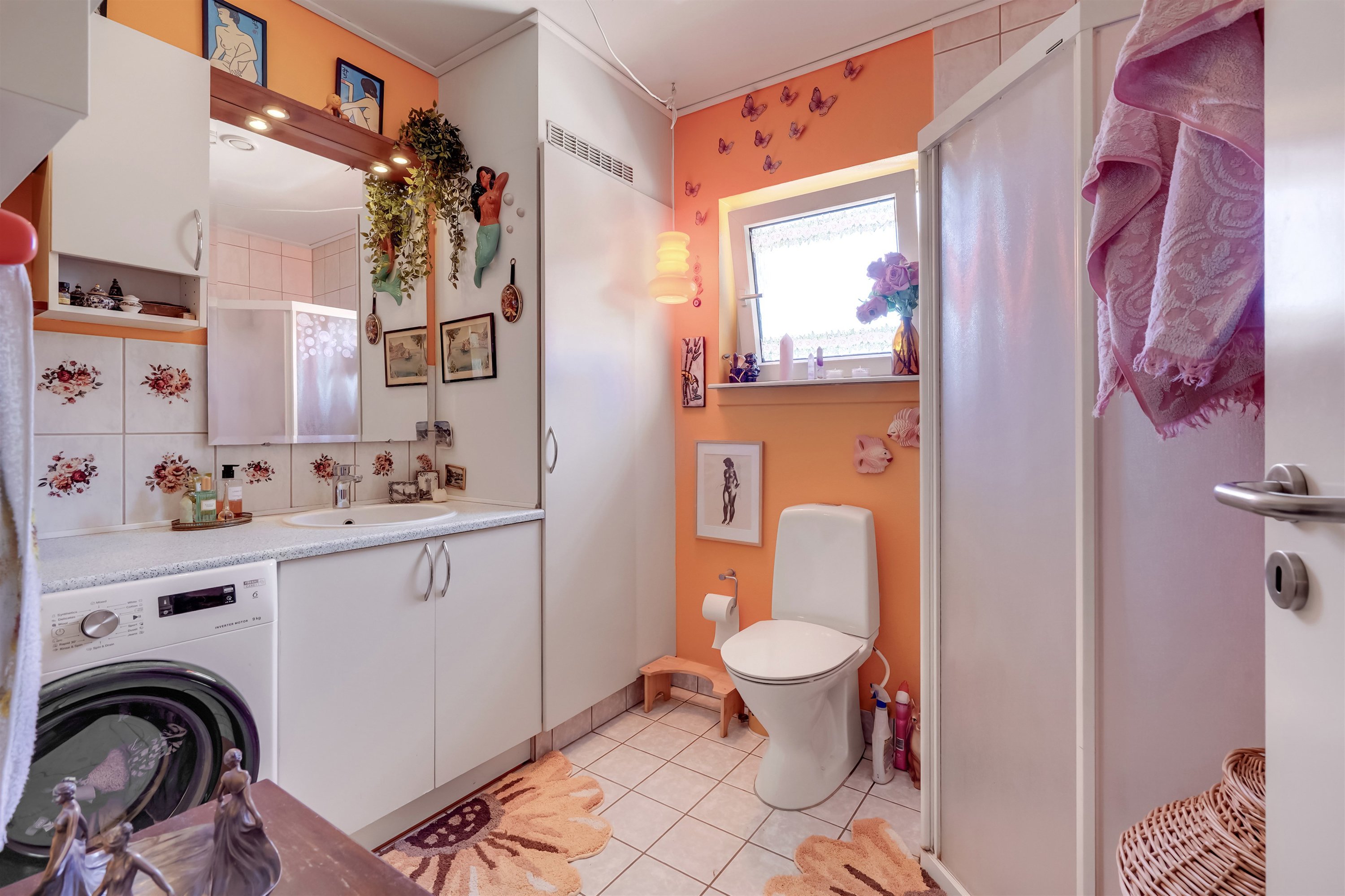 Fremhævet badeværelse billede i fuldskærmstilstand. Billede af Willemoesgade 14, 1. 14., 6700 Esbjerg