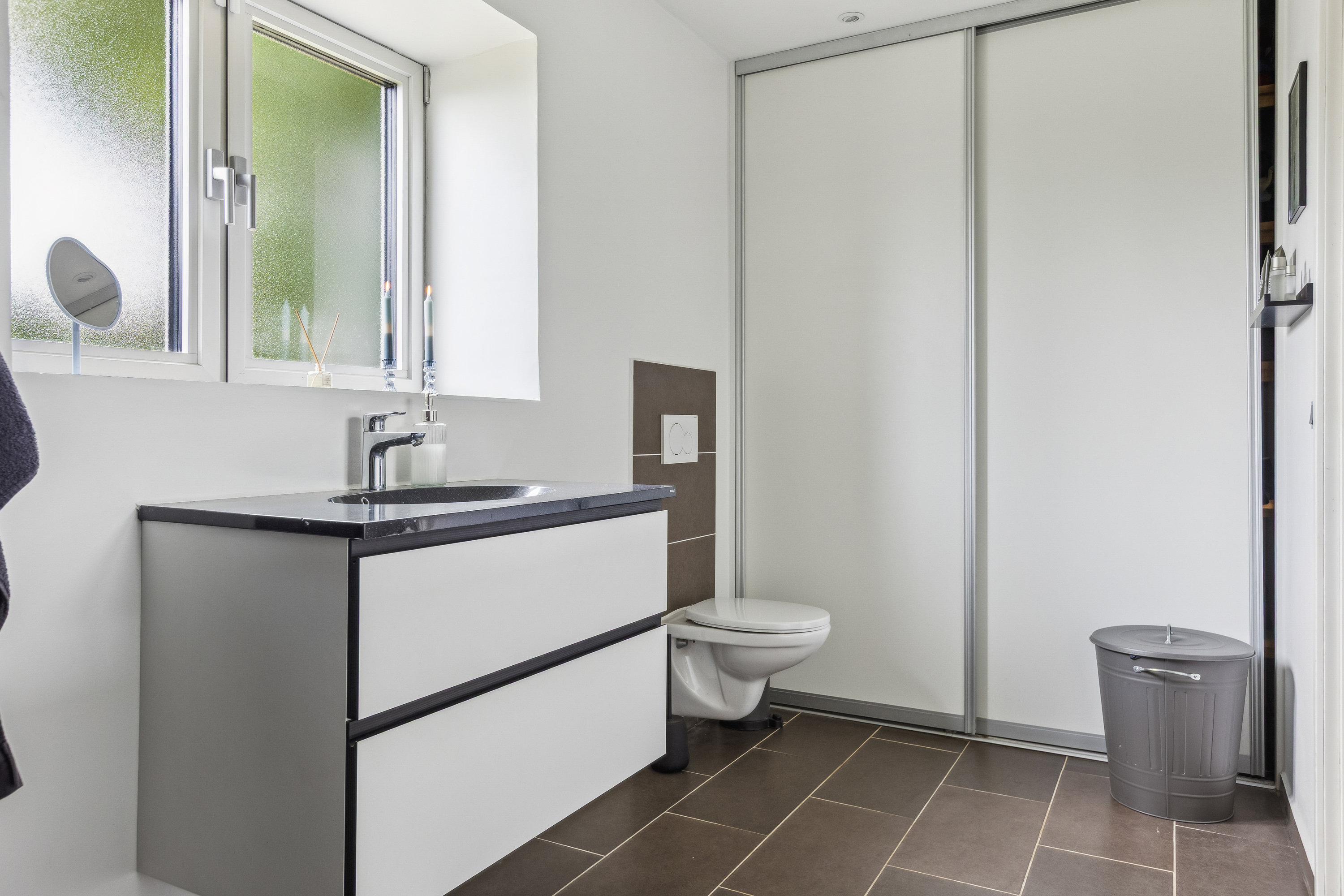 Fremhævet badeværelse billede i fuldskærmstilstand. Billede af Elmelundsvej 193, Ravnebjerg, 5250 Odense SV