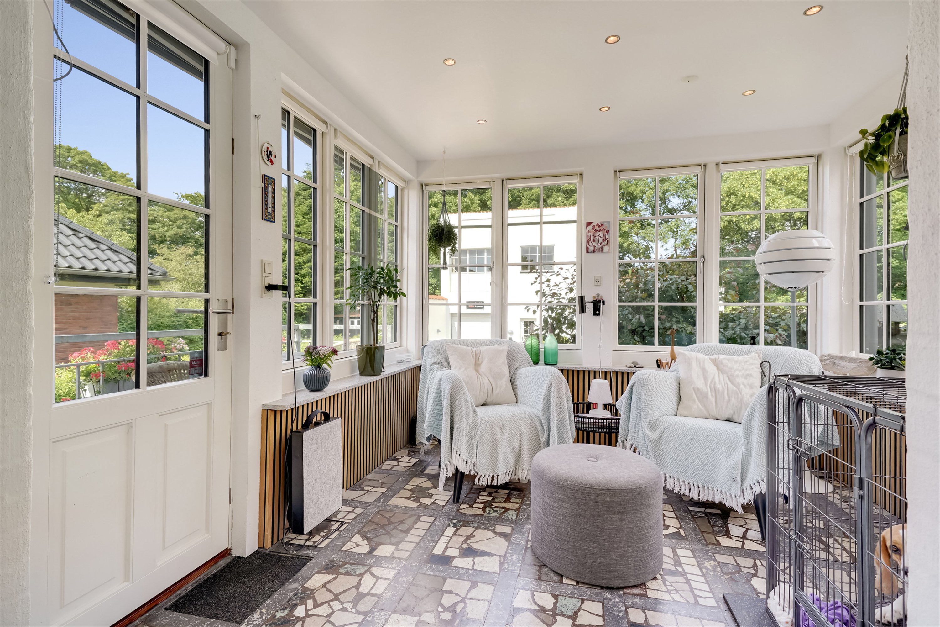 Fremhævet udestue billede i fuldskærmstilstand. Billede af Østervinge 24 og 24A, 6700 Esbjerg