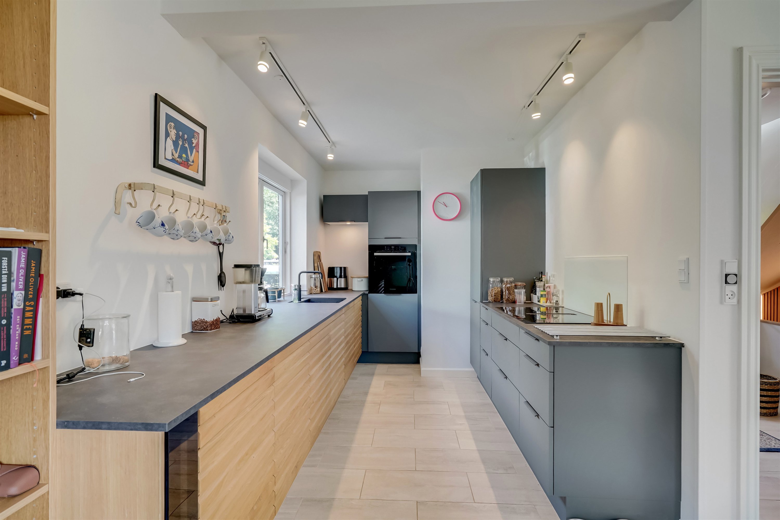 Fremhævet køkken billede i fuldskærmstilstand. Billede af Østervinge 24 og 24A, 6700 Esbjerg