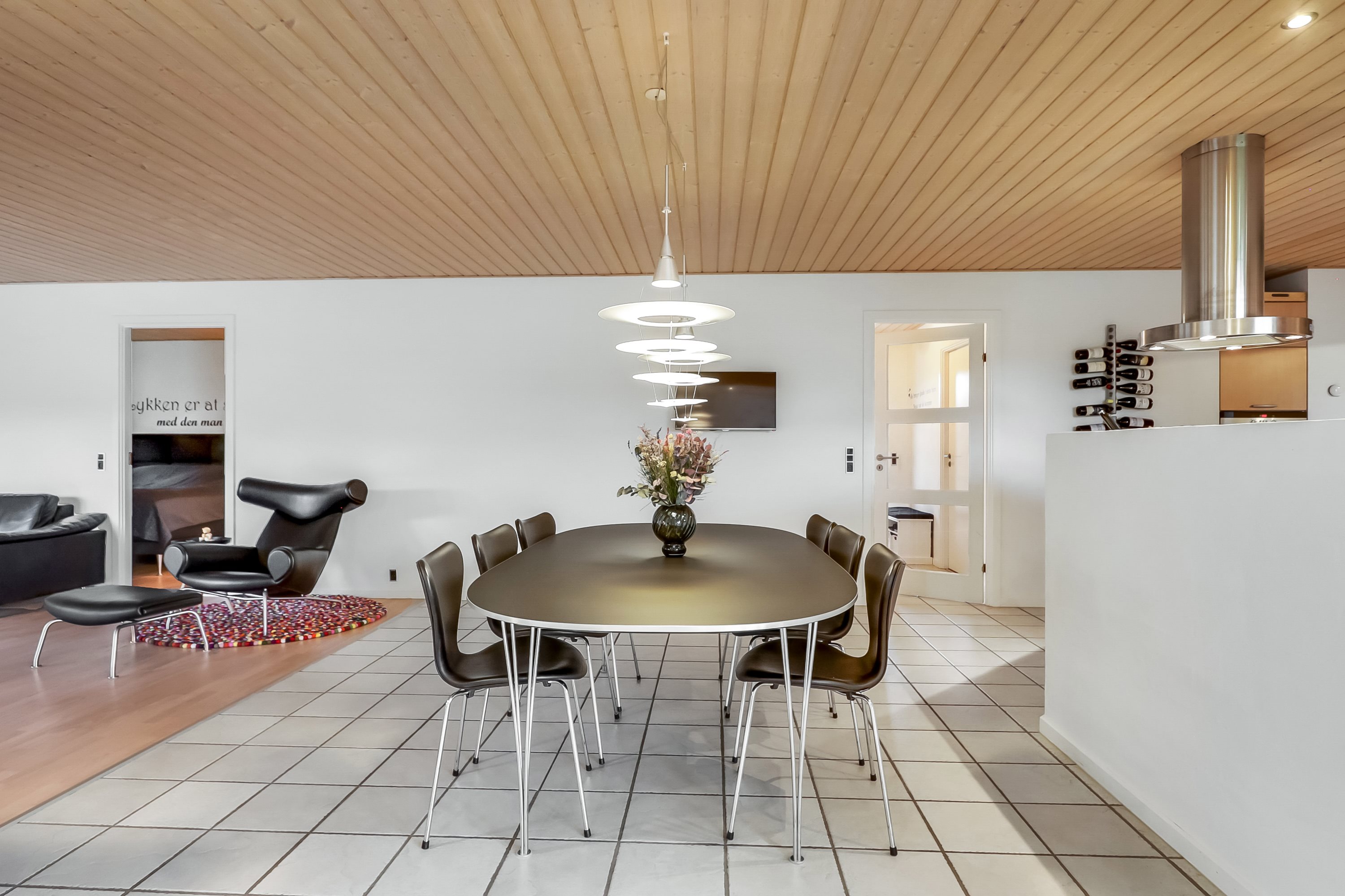 Fremhævet stue billede i fuldskærmstilstand. Billede af Sømarken 151, Ollerup, 5762 Vester Skerninge